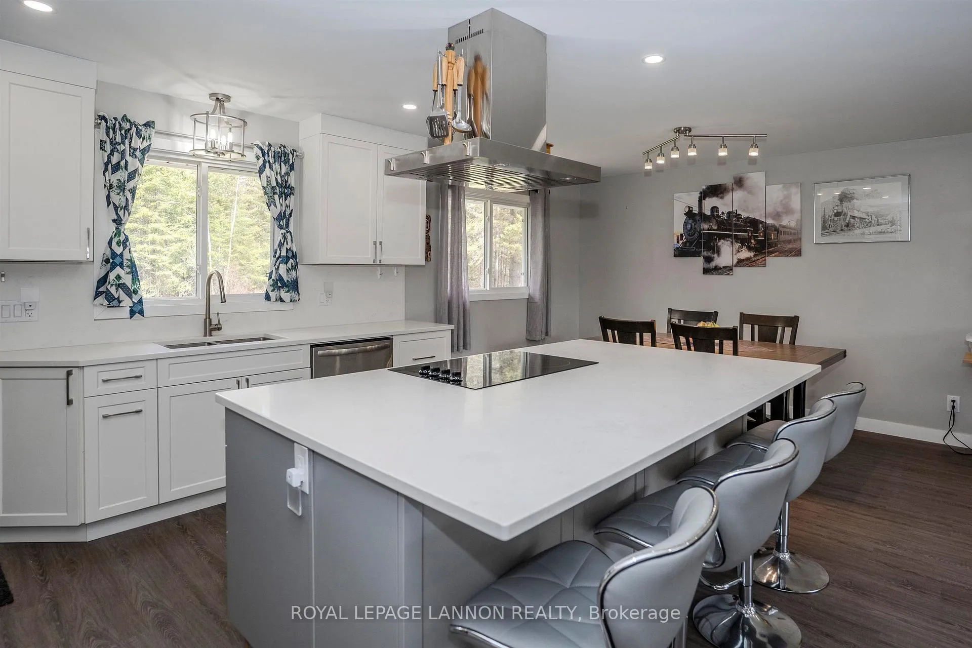 Photo 3 of 2190 Oliver Road, Thunder Bay, McIntyre South — HOMEH