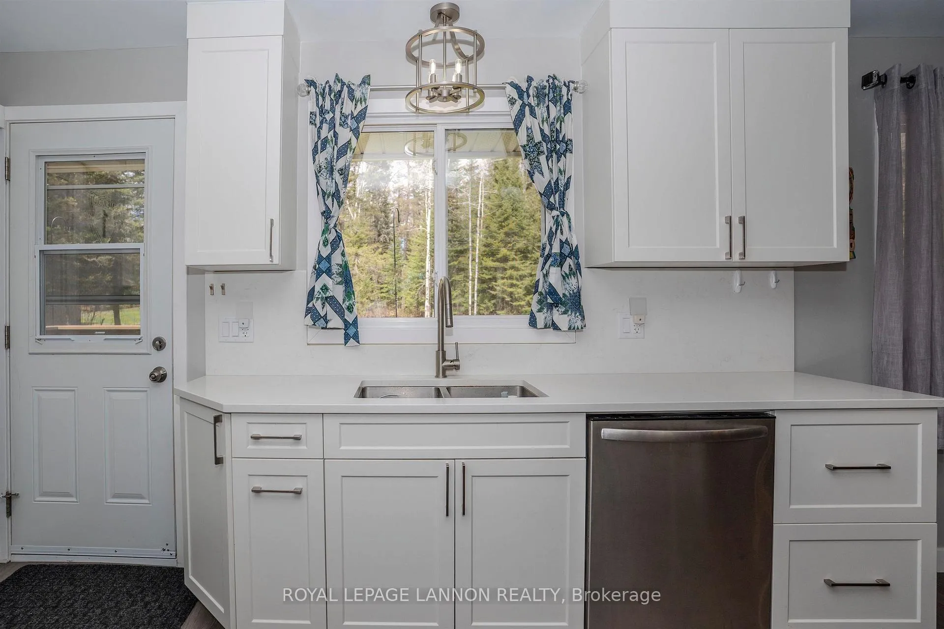 Photo 7 of 2190 Oliver Road, Thunder Bay, McIntyre South — HOMEH