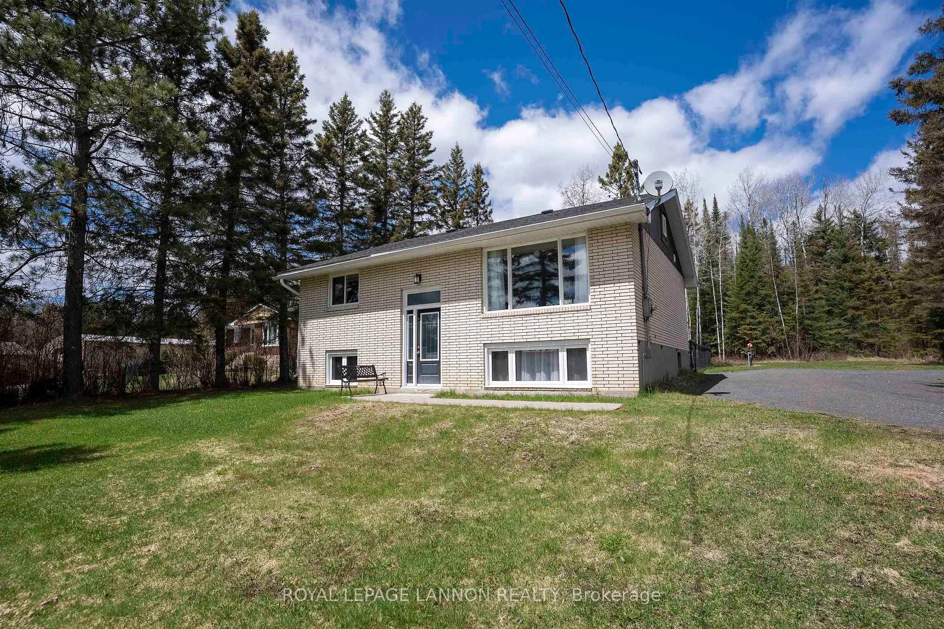 Photo 31 of 2190 Oliver Road, Thunder Bay, McIntyre South — HOMEH