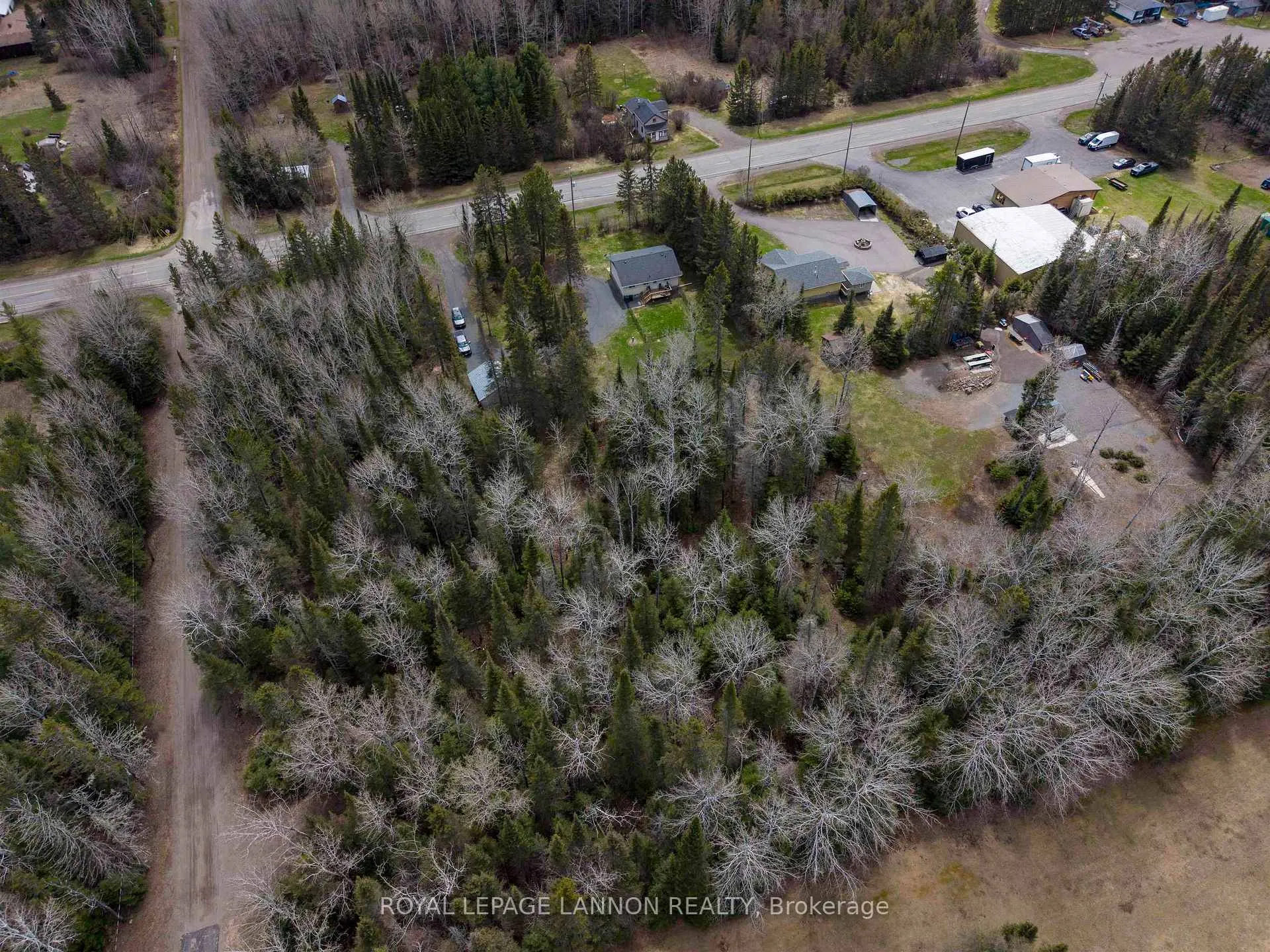 Photo 36 of 2190 Oliver Road, Thunder Bay, McIntyre South — HOMEH