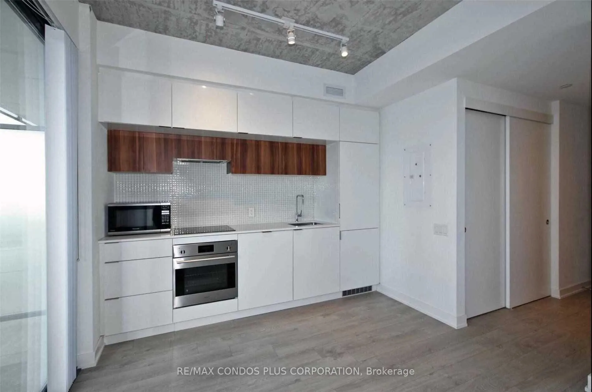 Photo 6 of Unit 1504, 185 Roehampton Avenue, Toronto, Mount Pleasant West — HOMEH