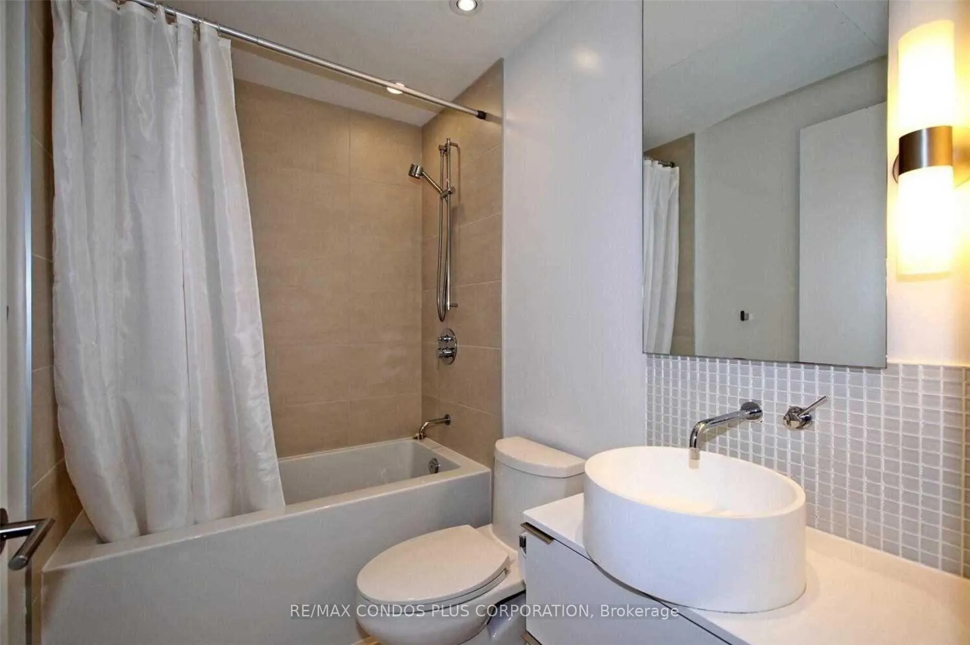 Photo 10 of Unit 1504, 185 Roehampton Avenue, Toronto, Mount Pleasant West — HOMEH