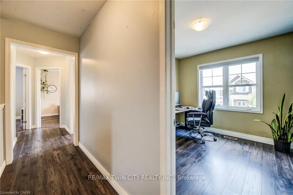 Photo 22 of 231 Falling Green Crescent, Kitchener — HOMEH