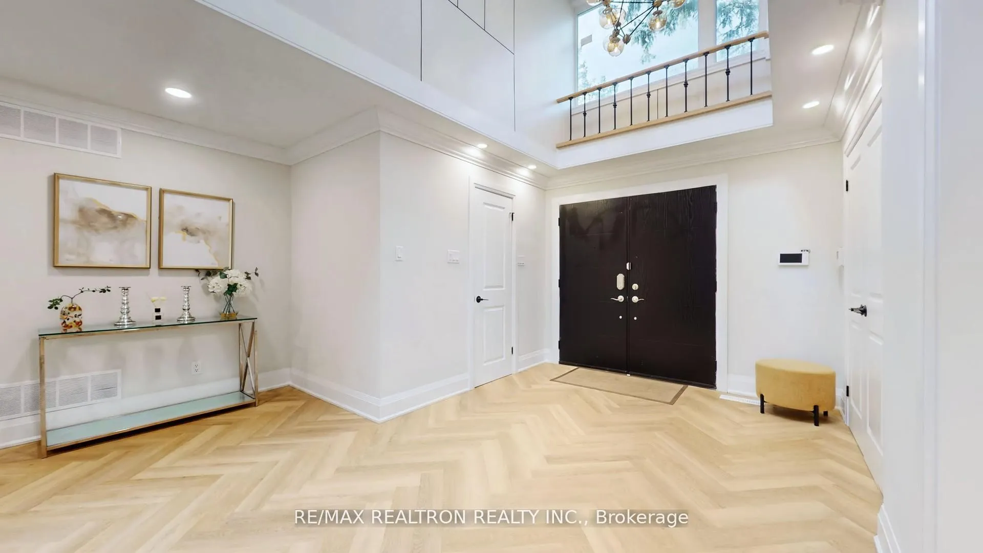 Photo 5 of 1 Whitelaw Court, Markham, Grandview — HOMEH
