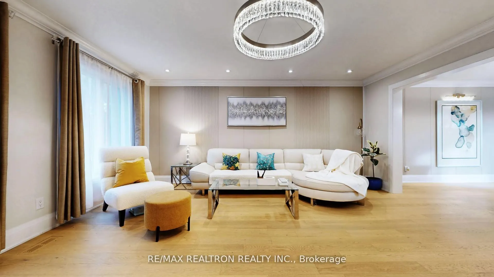 Photo 7 of 1 Whitelaw Court, Markham, Grandview — HOMEH