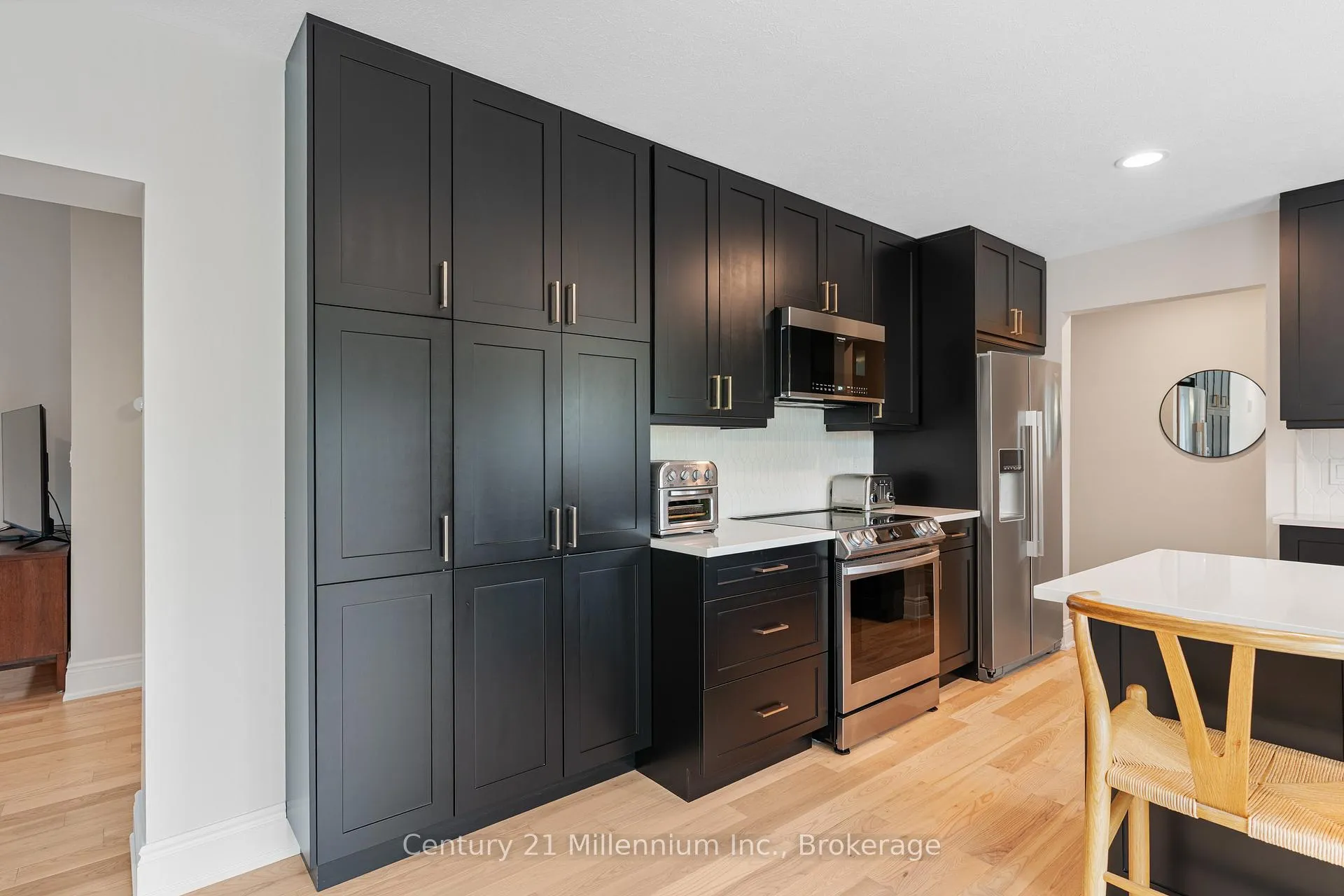 Photo 21 of 176 5th A Street E, Owen Sound — HOMEH