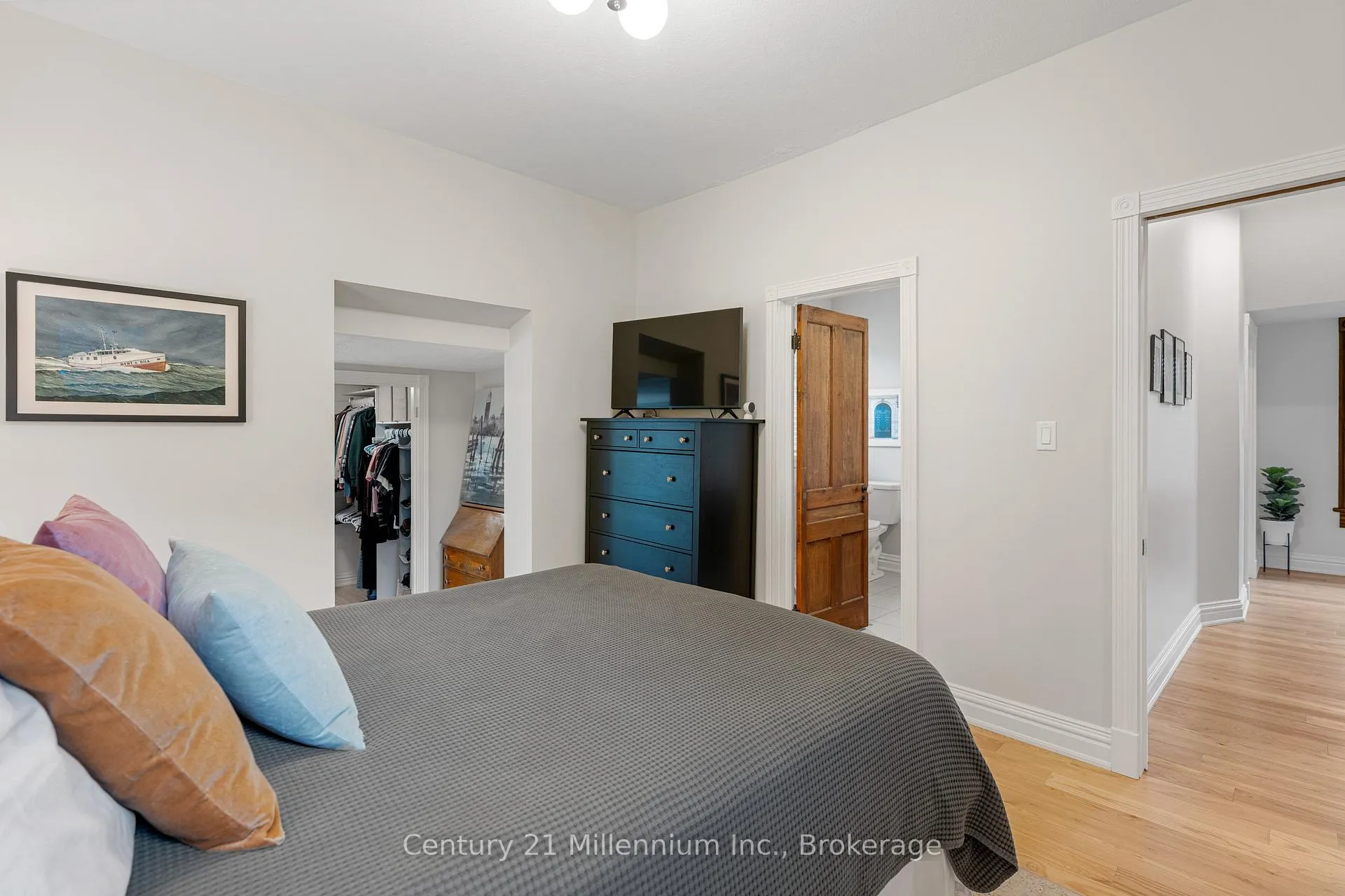 Photo 28 of 176 5th A Street E, Owen Sound — HOMEH
