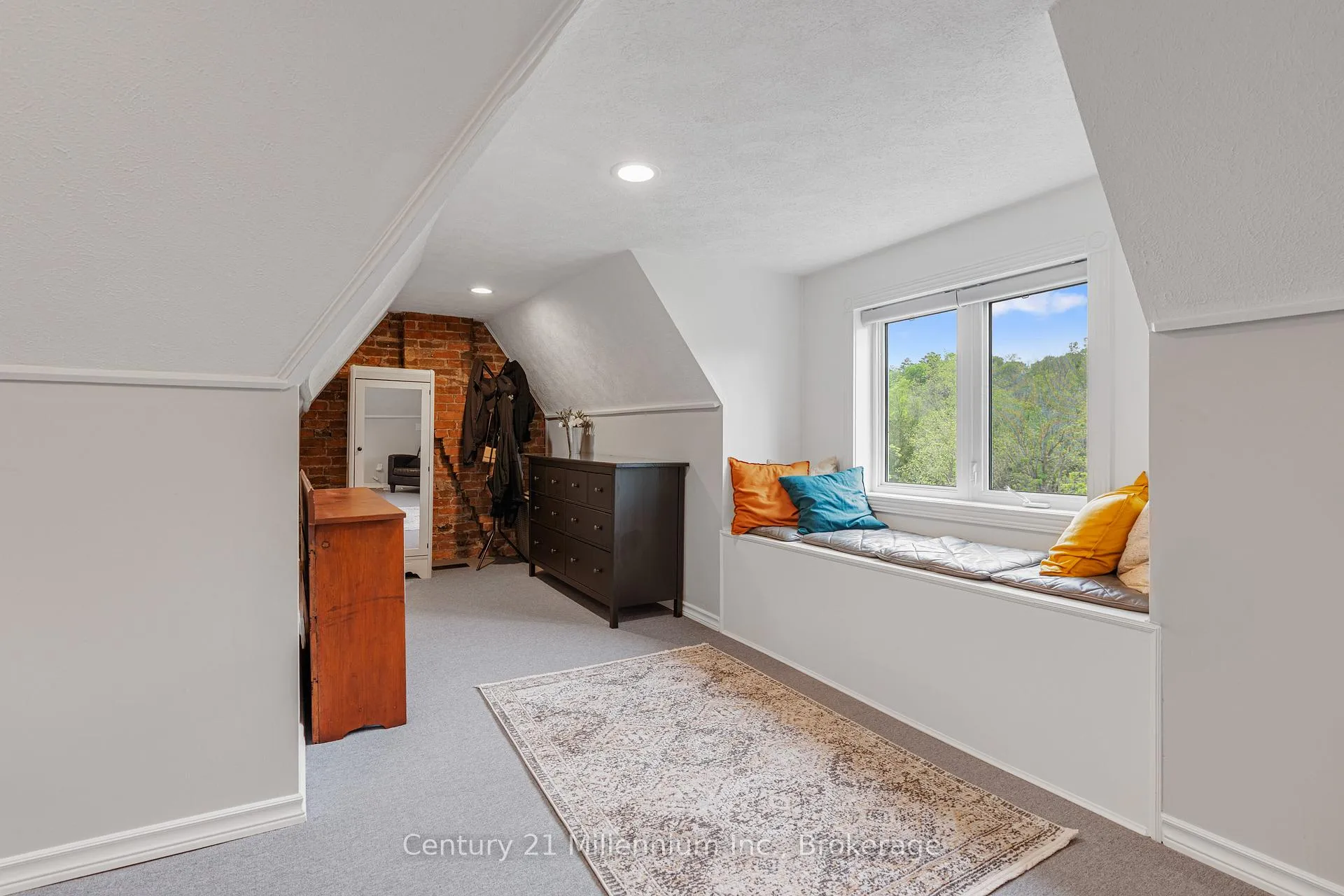 Photo 36 of 176 5th A Street E, Owen Sound — HOMEH