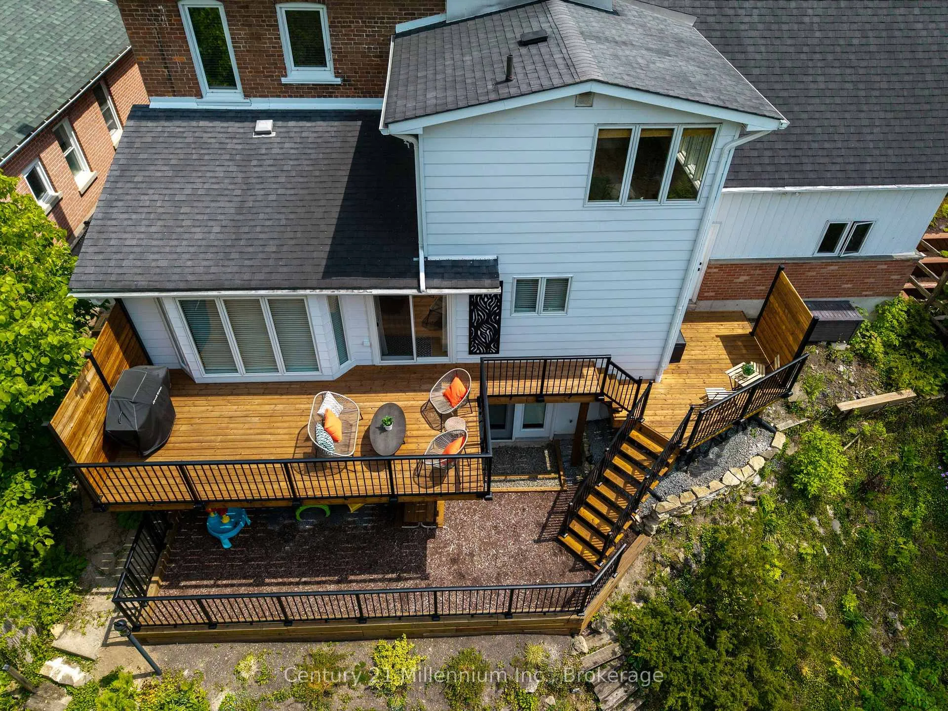 Photo 43 of 176 5th A Street E, Owen Sound — HOMEH