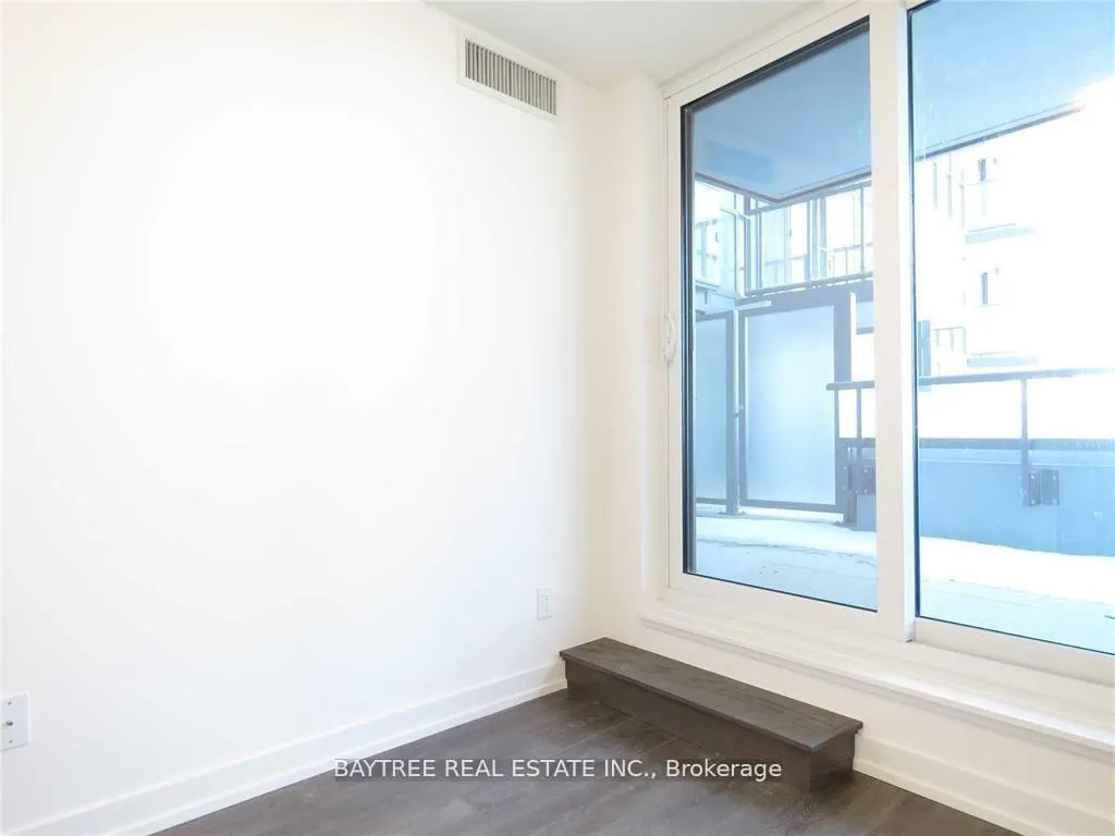 Photo 4 of Unit 317, 125 Redpath Avenue, Toronto, Mount Pleasant West — HOMEH