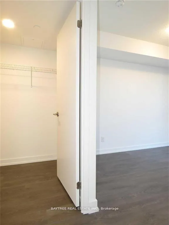 Photo 5 of Unit 317, 125 Redpath Avenue, Toronto, Mount Pleasant West — HOMEH