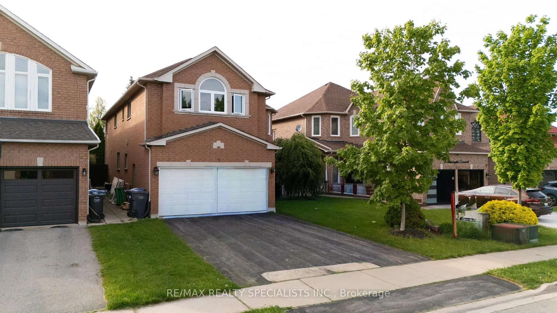Front of 7 Banington Crescent