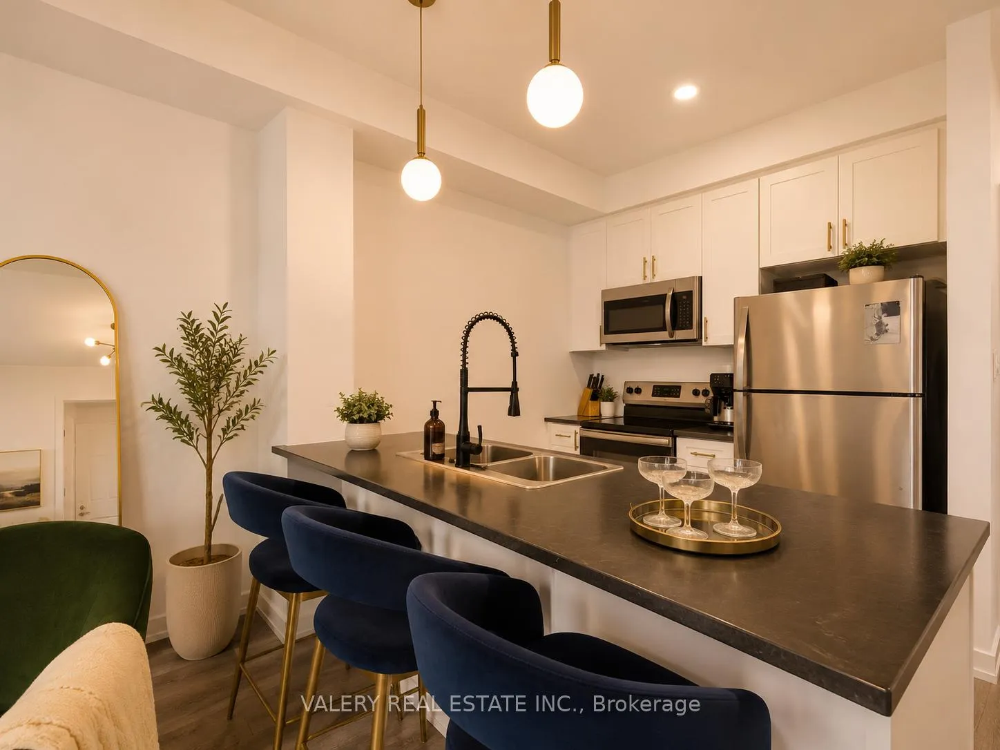 Photo 2 of Unit 236, 101 Shoreview Place, Hamilton, Lakeshore — HOMEH