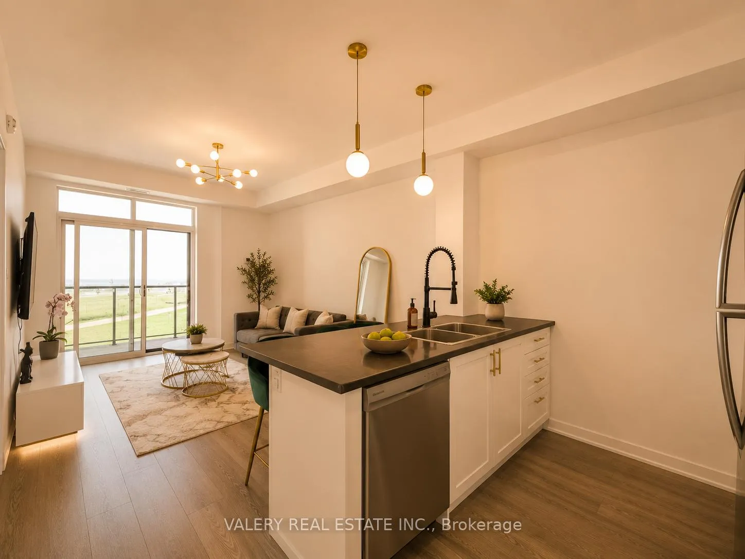 Photo 4 of Unit 236, 101 Shoreview Place, Hamilton, Lakeshore — HOMEH