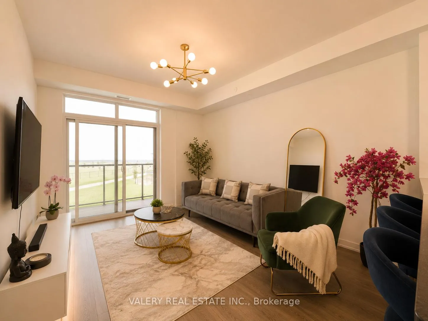 Photo 5 of Unit 236, 101 Shoreview Place, Hamilton, Lakeshore — HOMEH