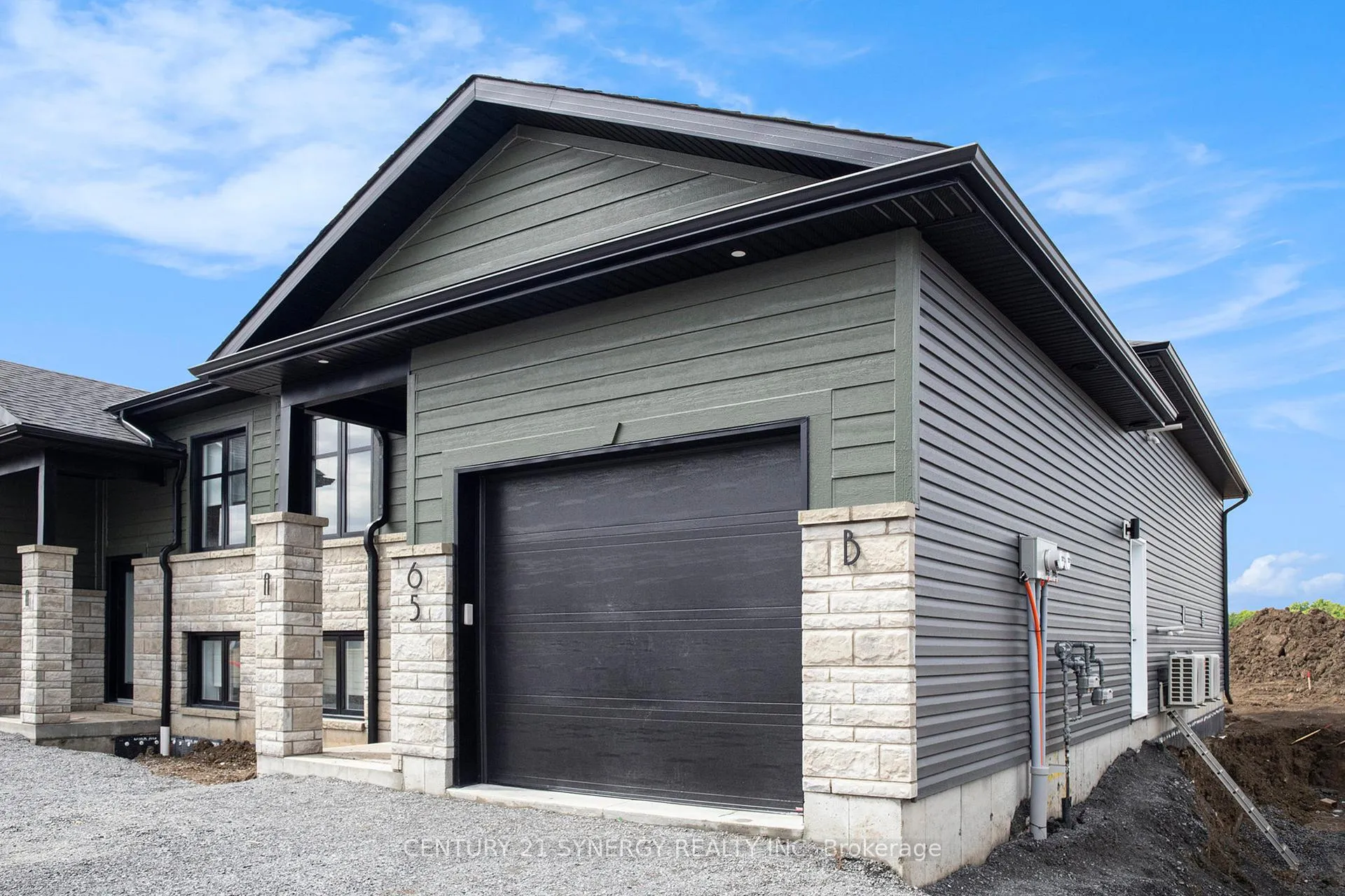 Photo 2 of Unit A, 65 Helen Street, North Stormont, North Stormont (Finch) Twp — HOMEH