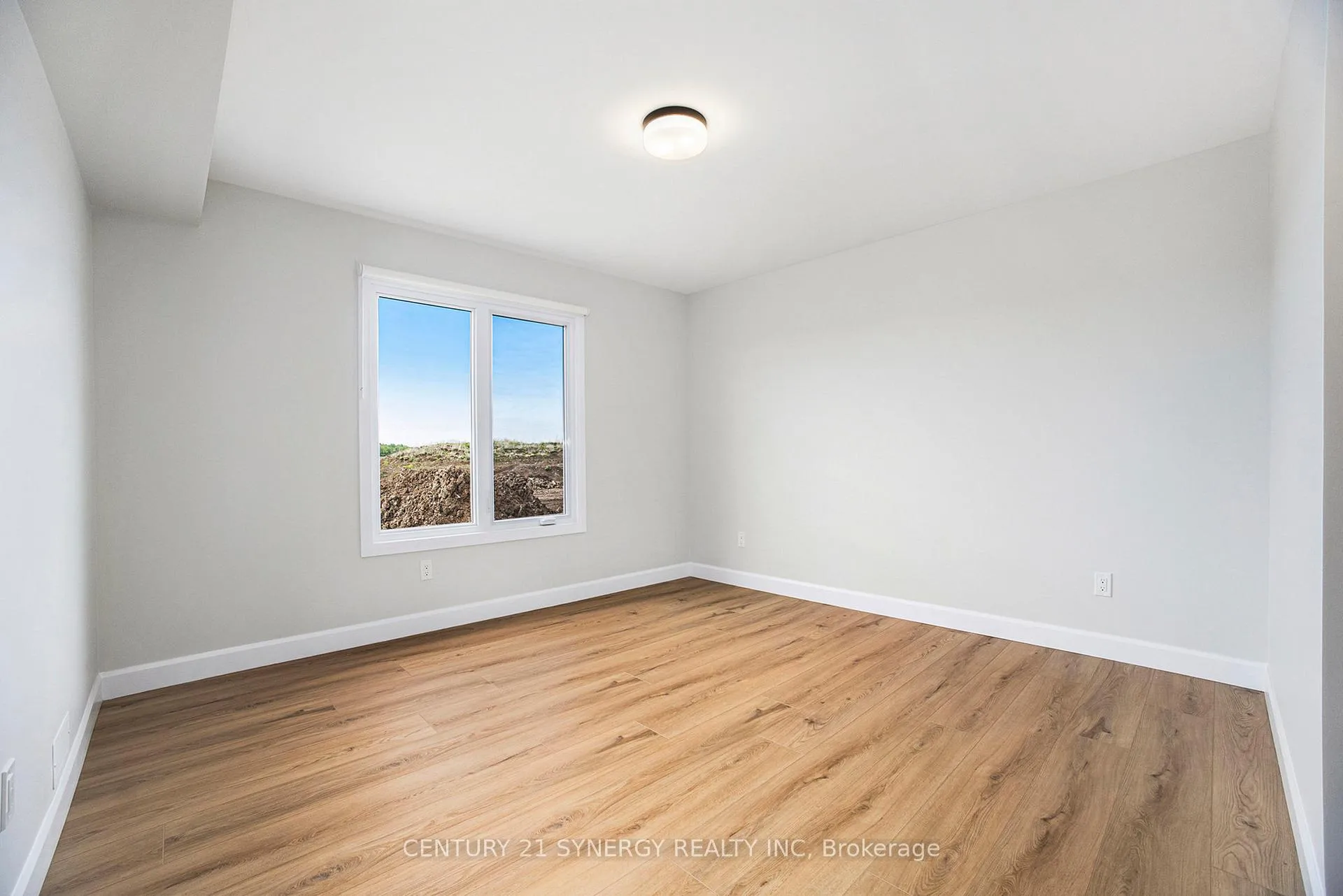 Photo 15 of Unit A, 65 Helen Street, North Stormont, North Stormont (Finch) Twp — HOMEH