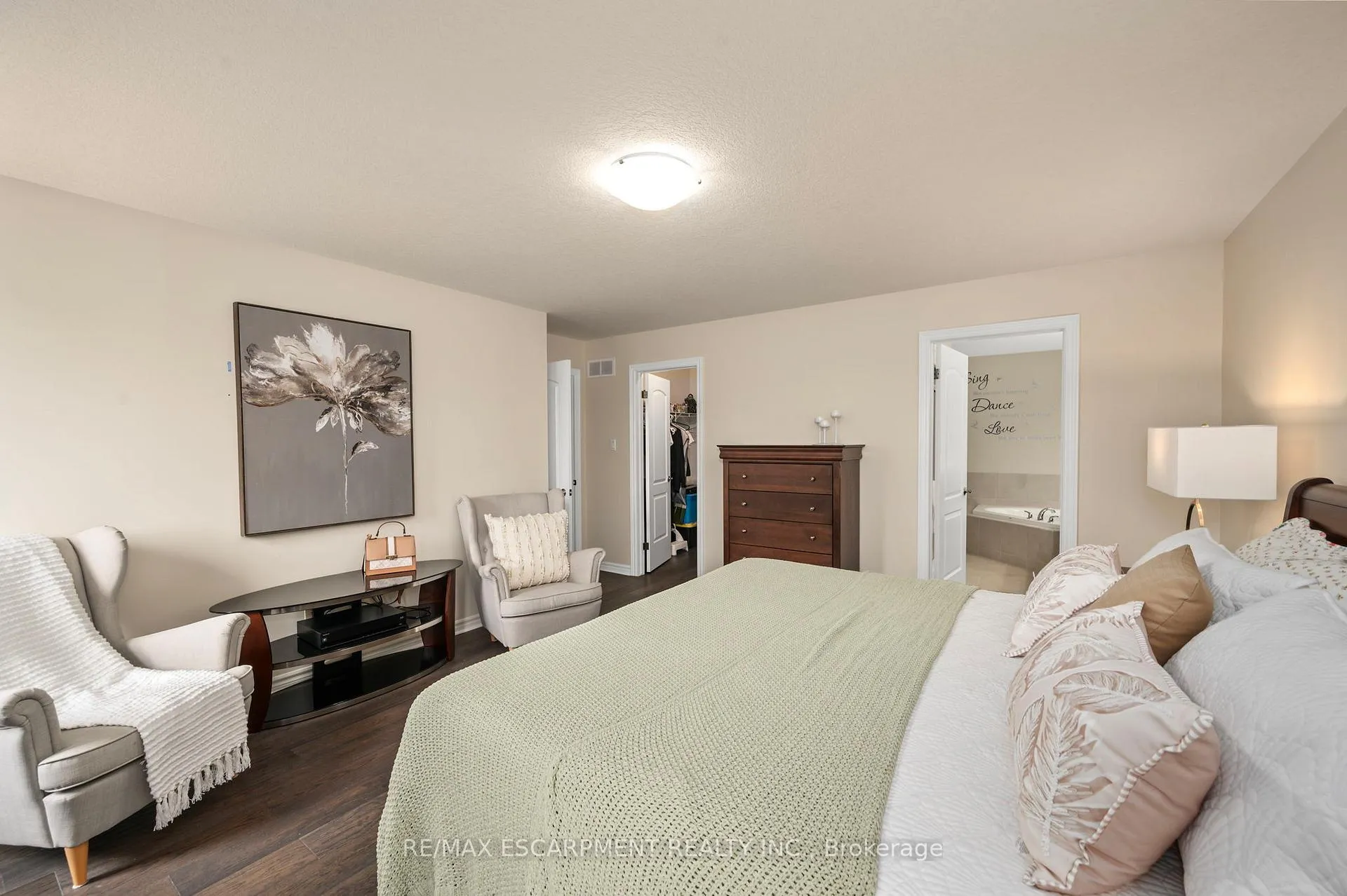 Photo 18 of 1863 Ballymote Avenue, London, North C — HOMEH