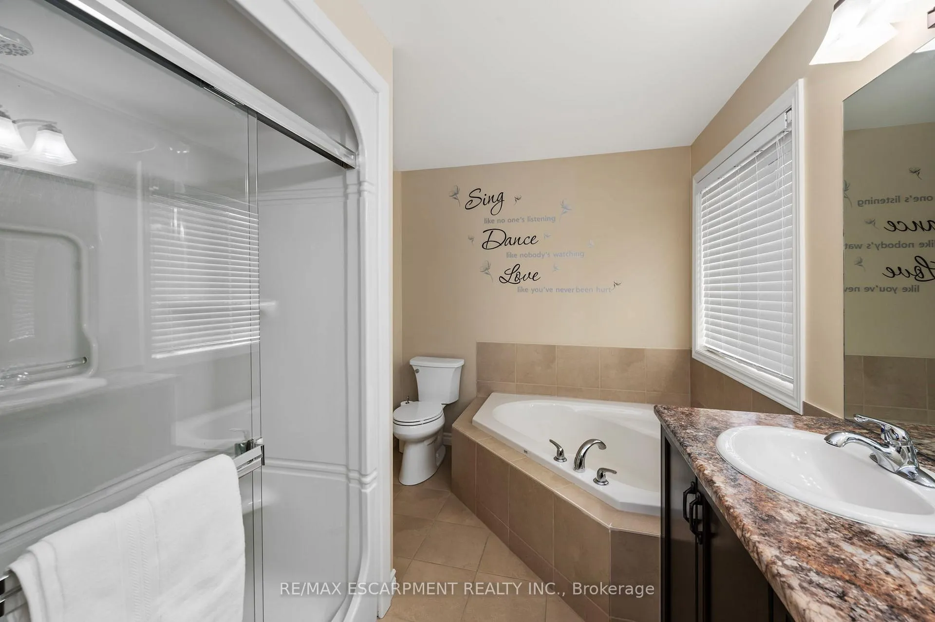 Photo 20 of 1863 Ballymote Avenue, London, North C — HOMEH