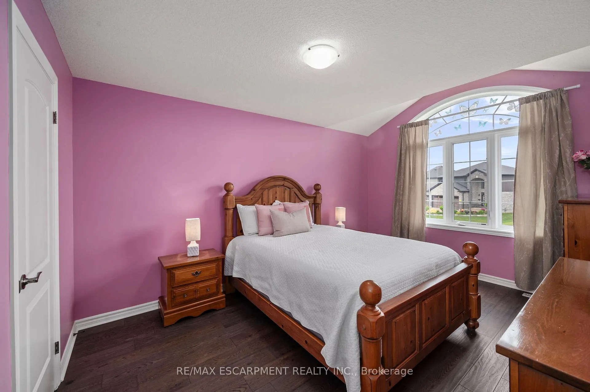 Photo 23 of 1863 Ballymote Avenue, London, North C — HOMEH