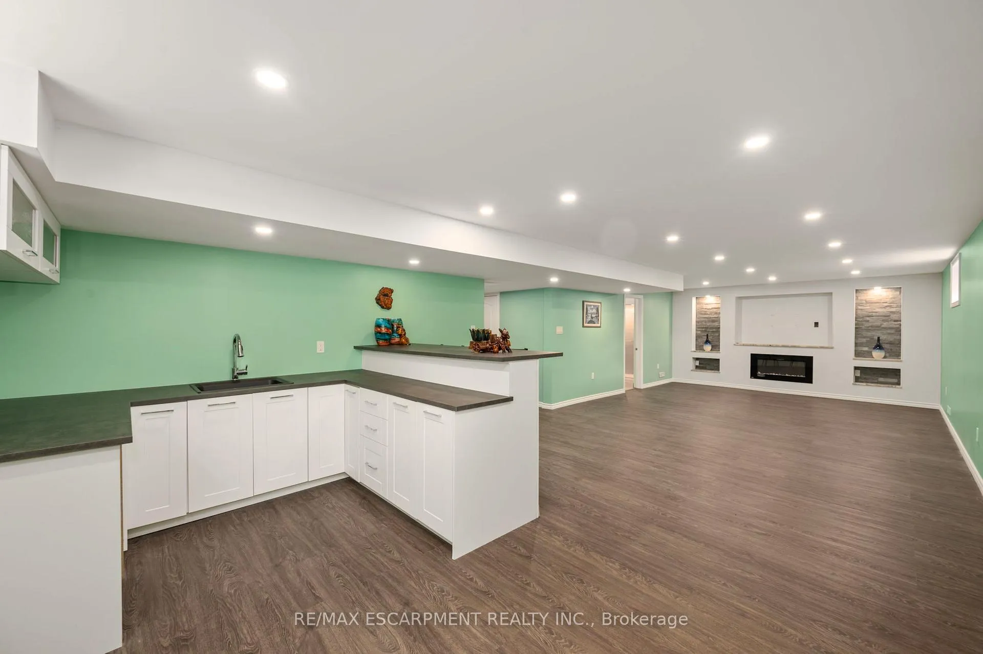 Photo 25 of 1863 Ballymote Avenue, London, North C — HOMEH