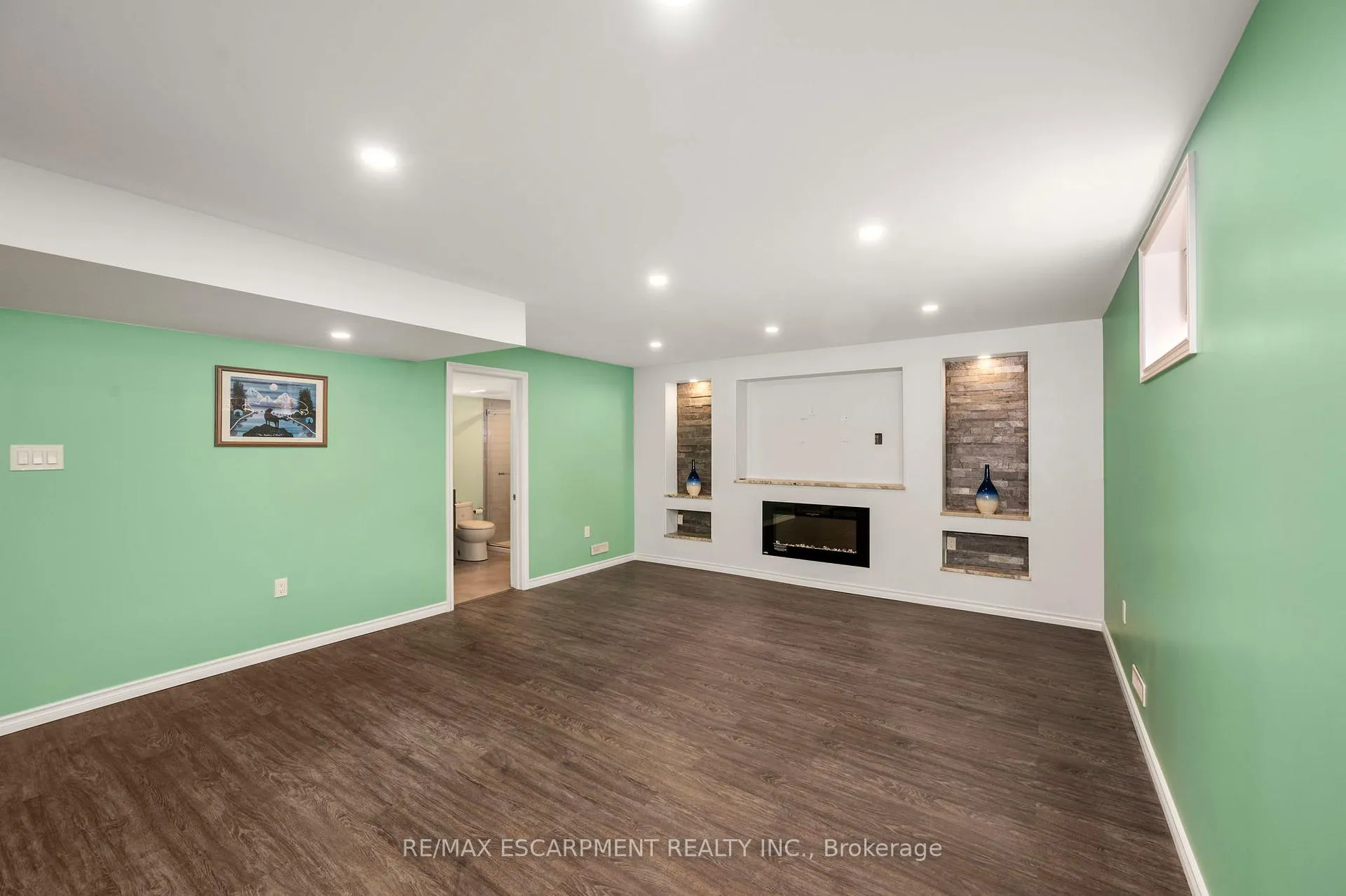 Photo 27 of 1863 Ballymote Avenue, London, North C — HOMEH