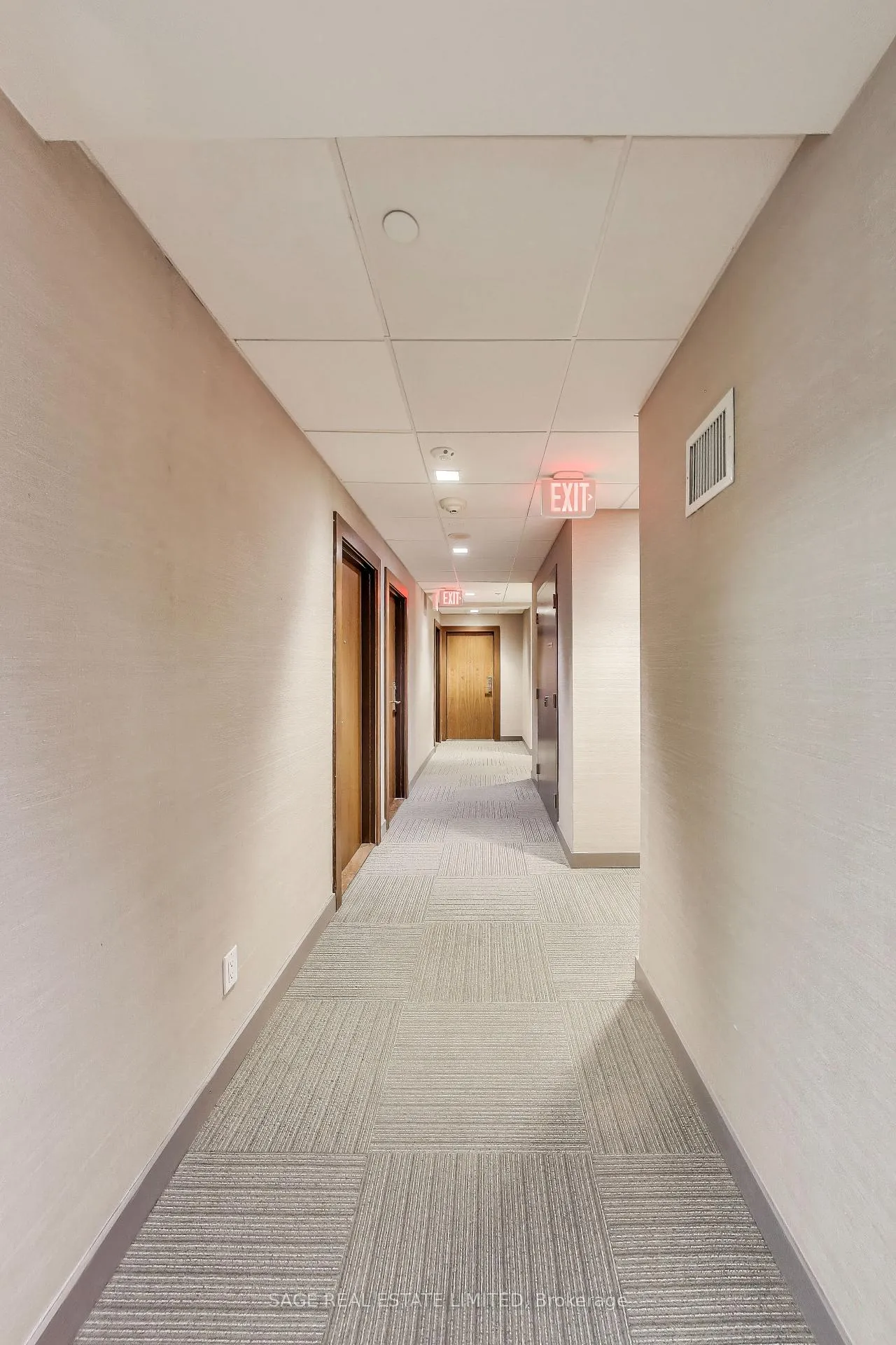 Photo 3 of Unit 2502, 8 Mercer Street, Toronto, Waterfront Communities — HOMEH