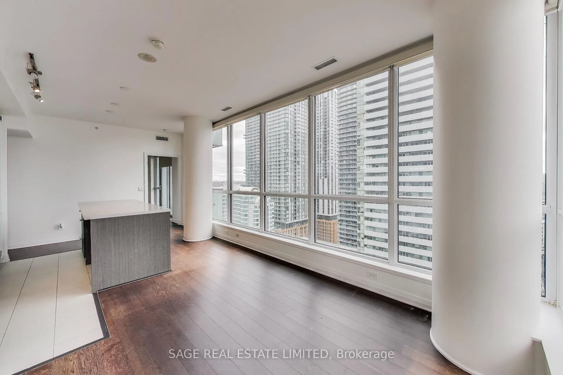 Photo 7 of Unit 2502, 8 Mercer Street, Toronto, Waterfront Communities — HOMEH