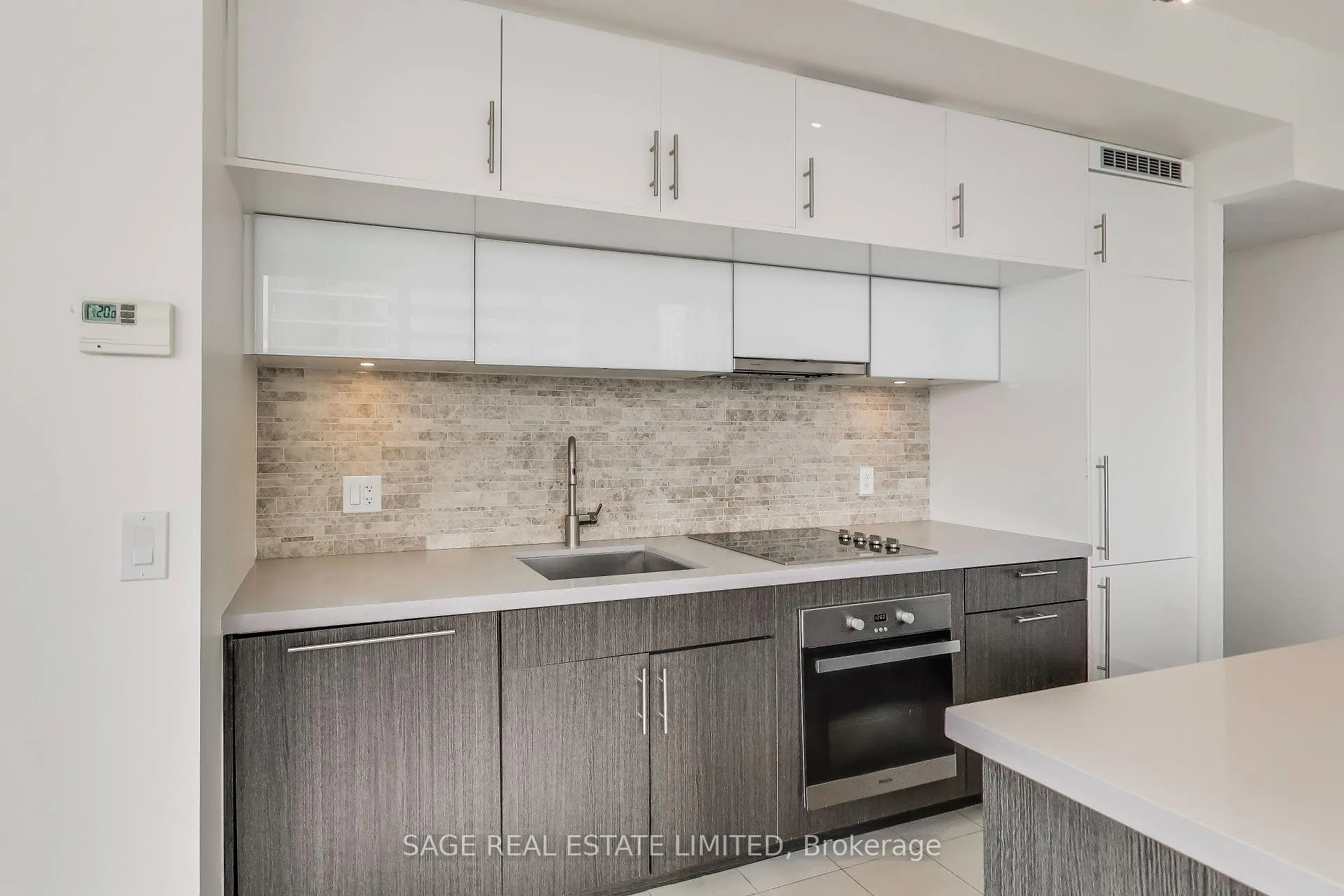 Photo 9 of Unit 2502, 8 Mercer Street, Toronto, Waterfront Communities — HOMEH