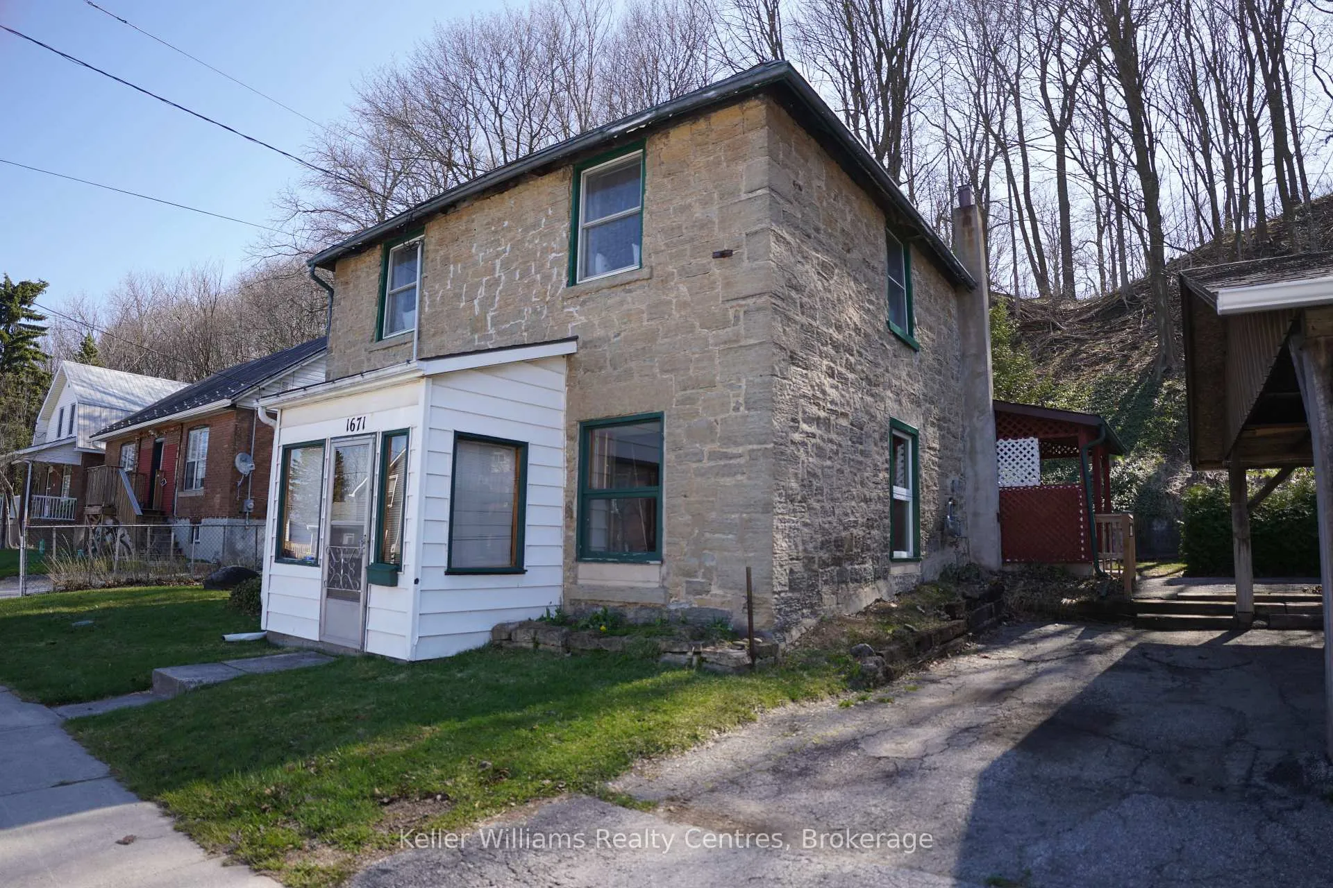 Photo 1 of 1671 4th Avenue E, Owen Sound — HOMEH