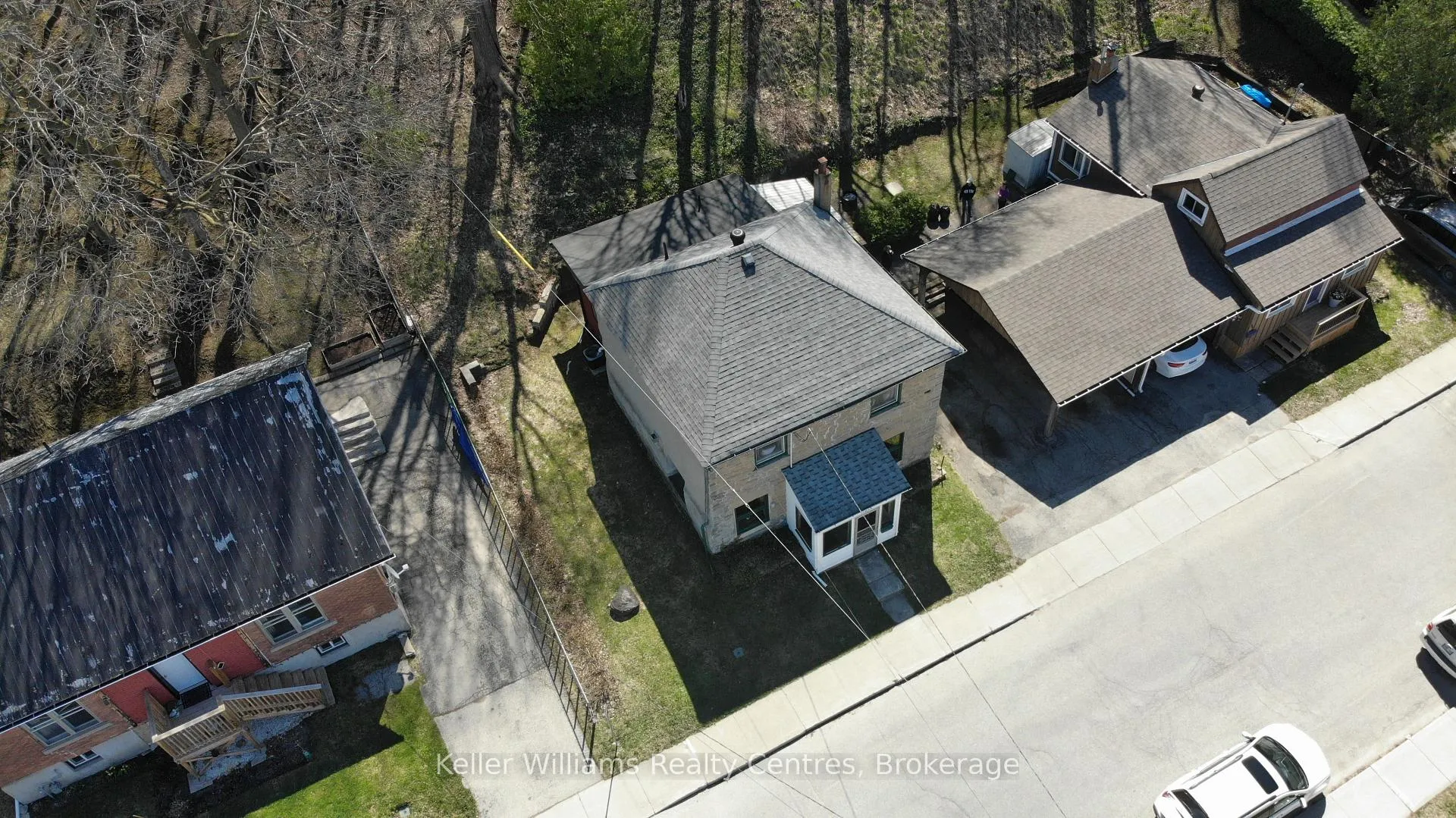 Photo 6 of 1671 4th Avenue E, Owen Sound — HOMEH