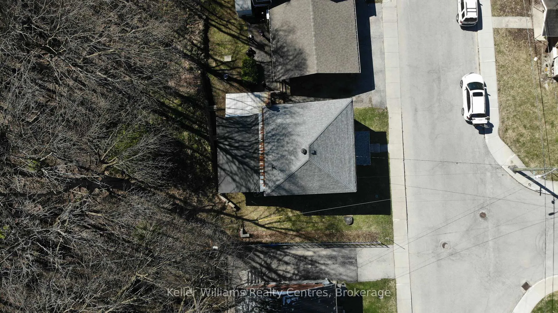 Photo 7 of 1671 4th Avenue E, Owen Sound — HOMEH