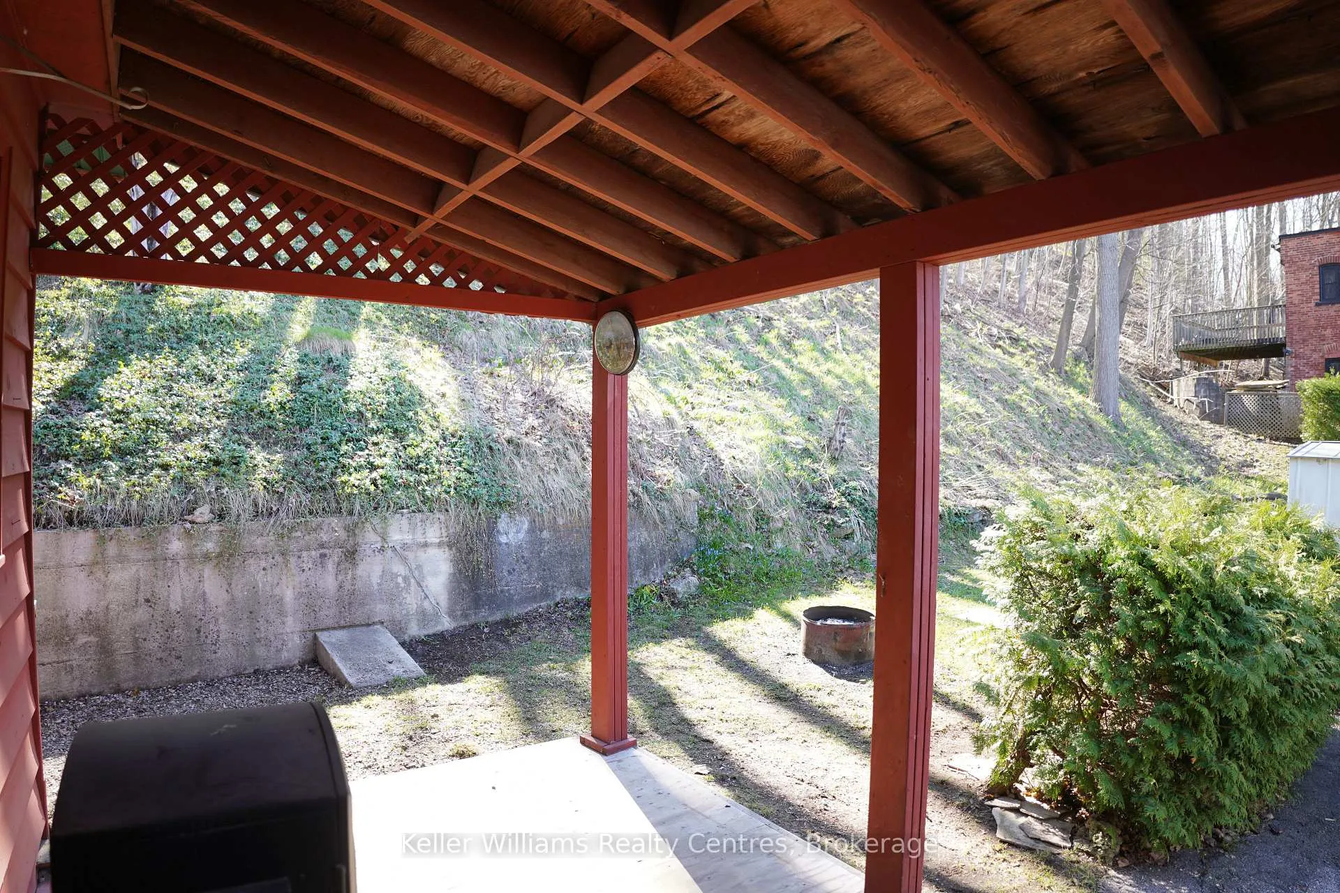 Photo 10 of 1671 4th Avenue E, Owen Sound — HOMEH