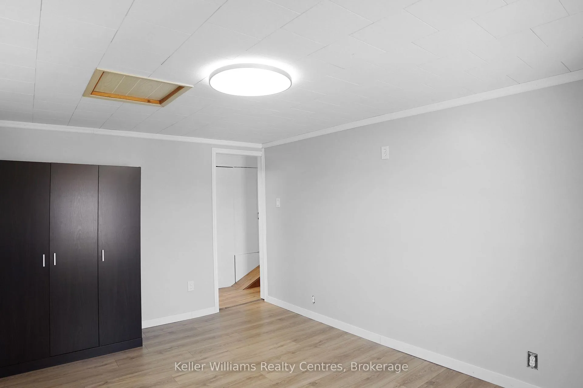 Photo 32 of 1671 4th Avenue E, Owen Sound — HOMEH