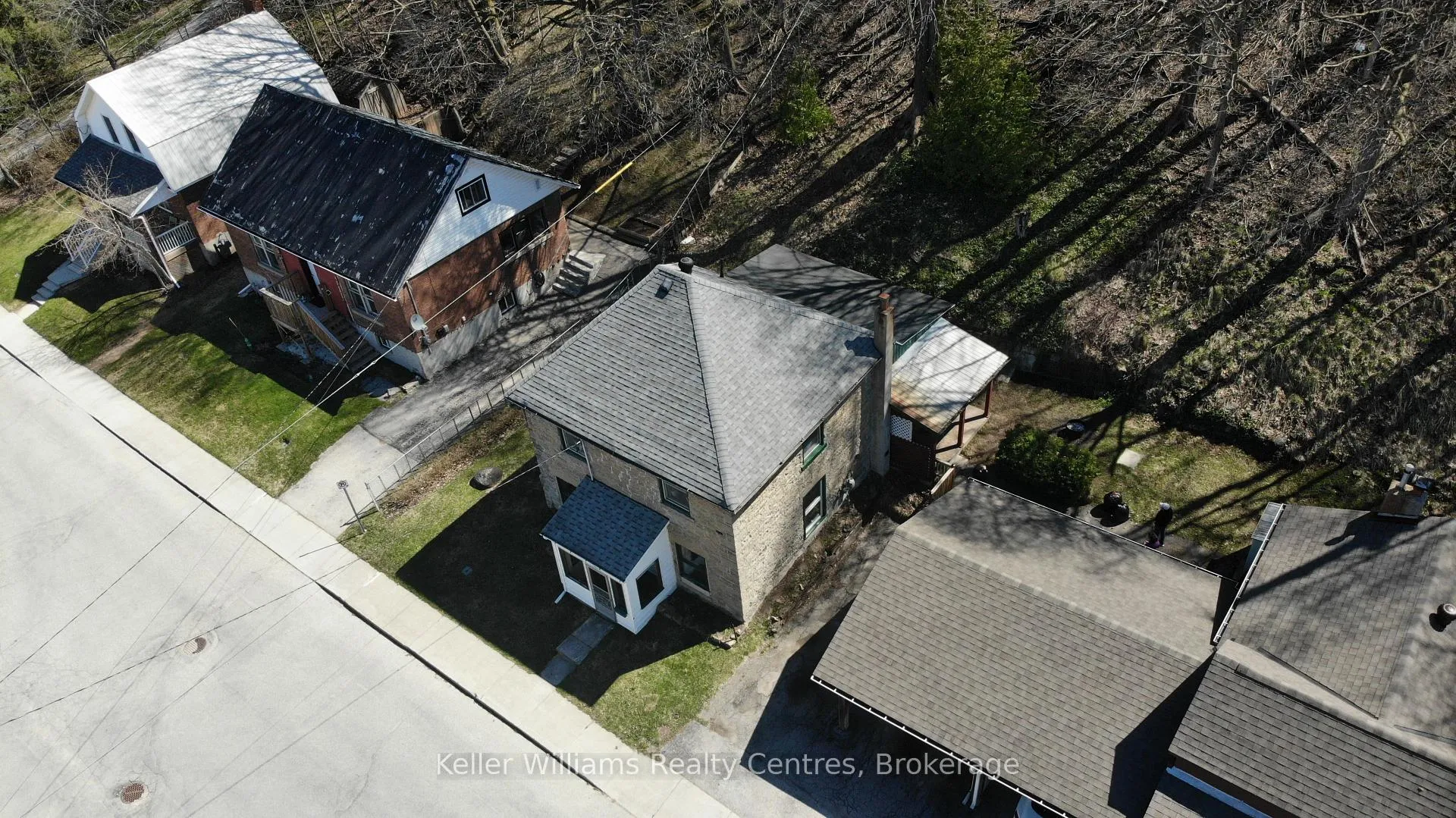 Photo 40 of 1671 4th Avenue E, Owen Sound — HOMEH