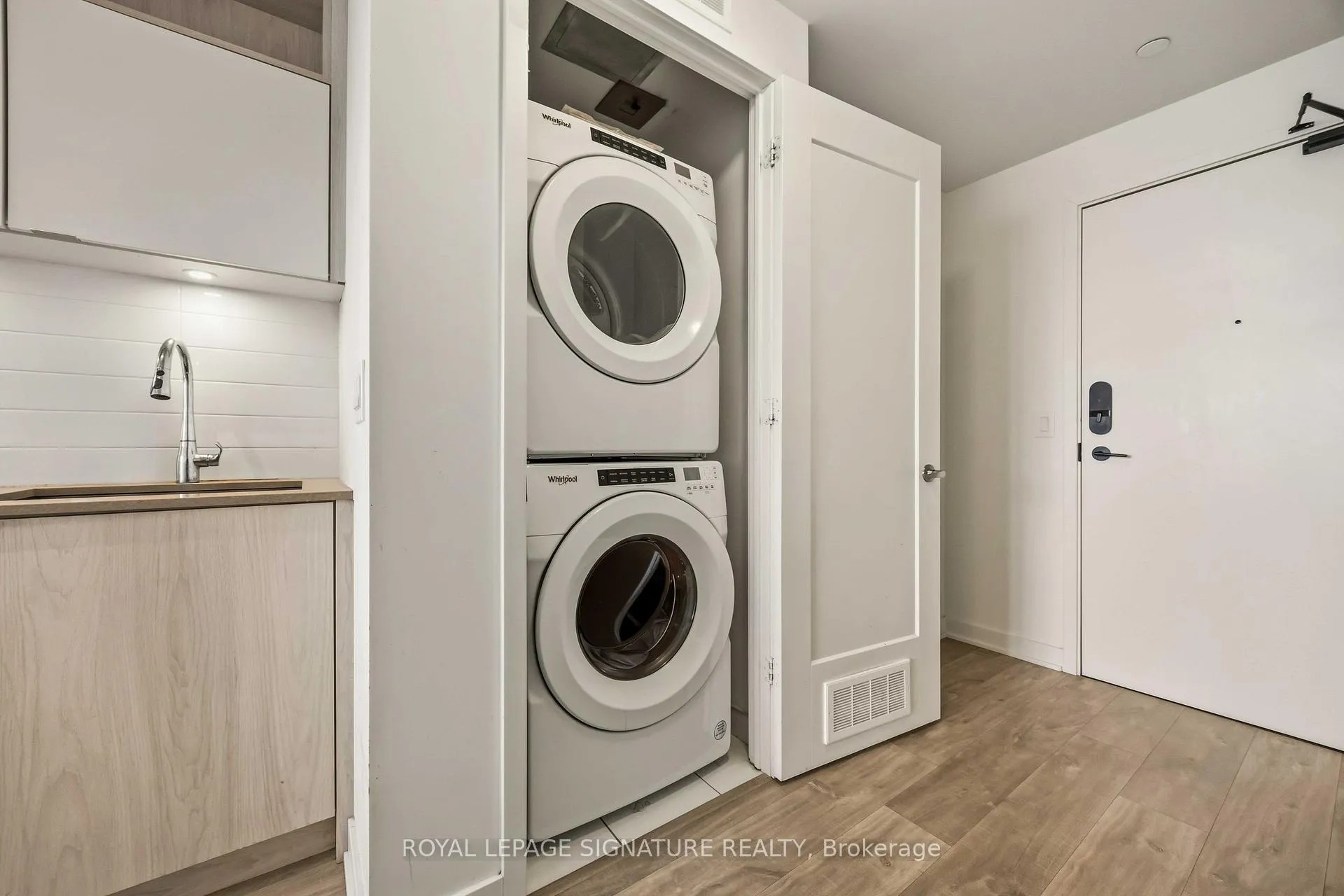 Photo 13 of Unit 913, 60 Princess Street, Toronto, Waterfront Communities — HOMEH