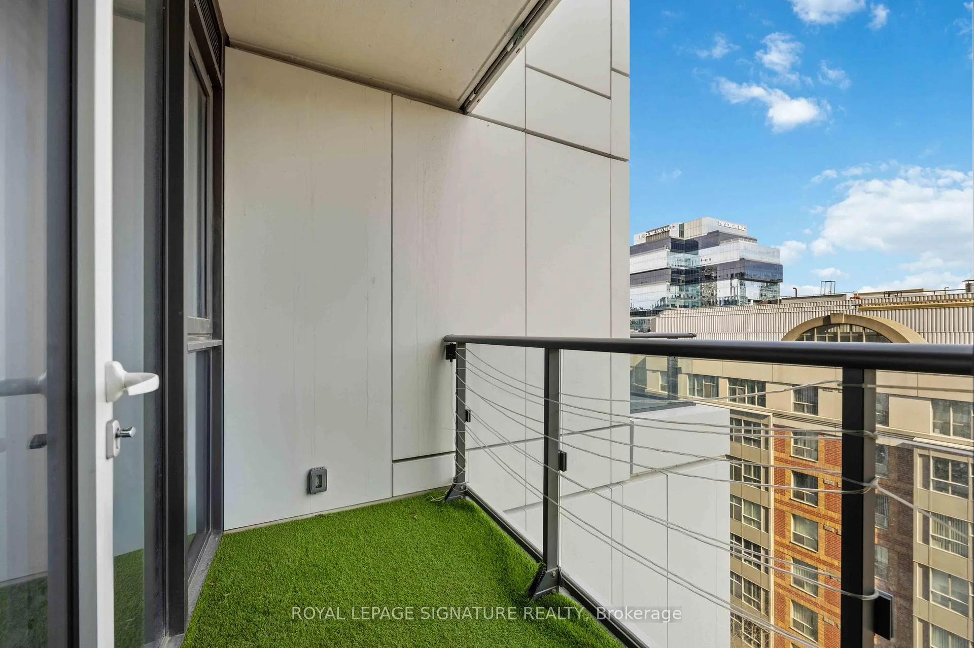 Photo 14 of Unit 913, 60 Princess Street, Toronto, Waterfront Communities — HOMEH