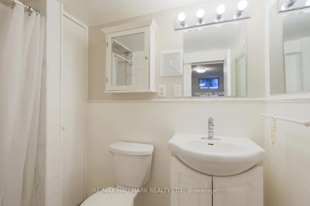 Photo 18 of 152 Santamonica Boulevard, Scarborough, Clairlea-Birchmount — HOMEH