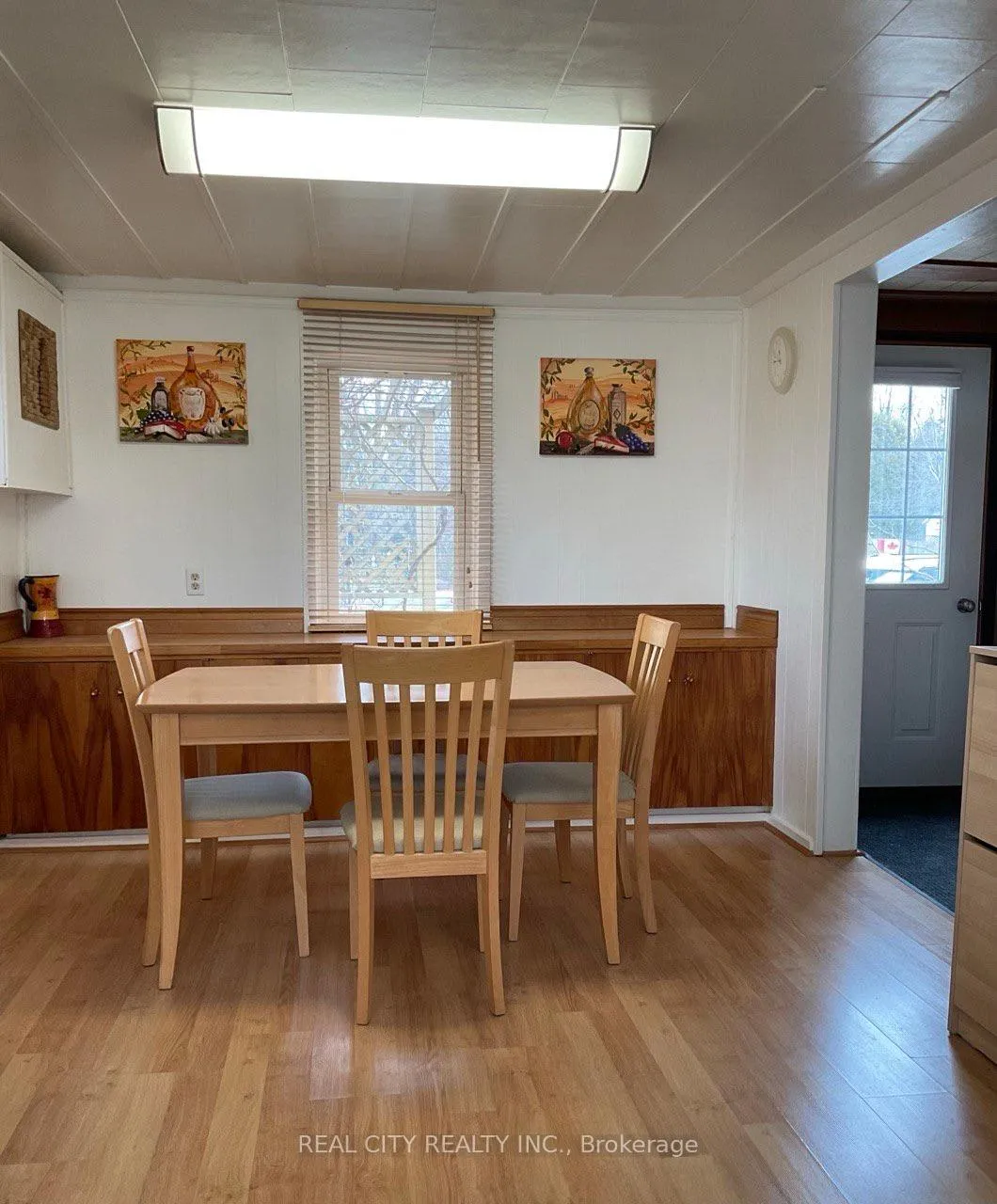 Photo 7 of 848 Crescent Beach Road NW, Georgina, Historic Lakeshore Communities — HOMEH