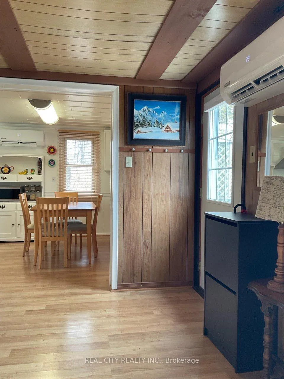 Photo 8 of 848 Crescent Beach Road NW, Georgina, Historic Lakeshore Communities — HOMEH