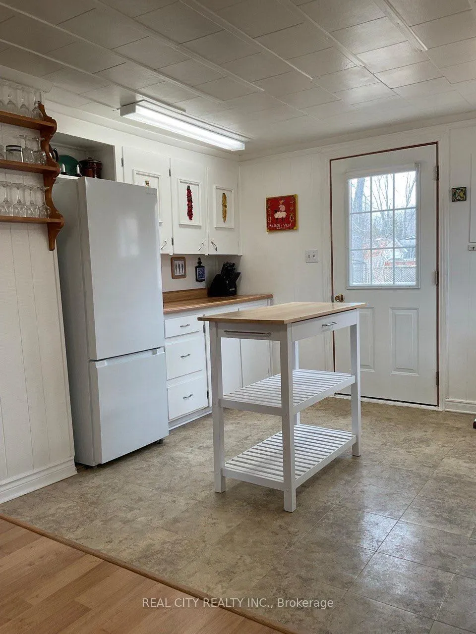 Photo 11 of 848 Crescent Beach Road NW, Georgina, Historic Lakeshore Communities — HOMEH