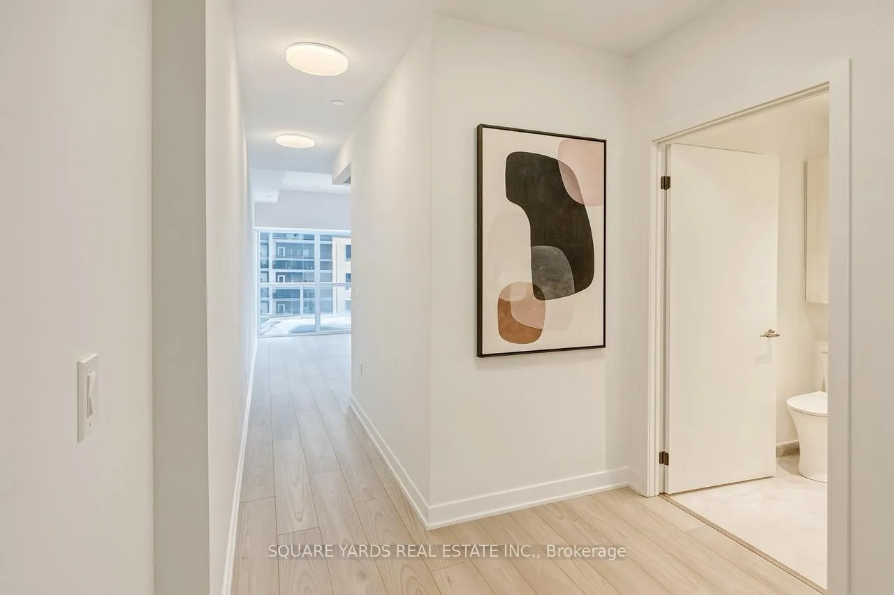 Photo 2 of Unit 818, 120 Broadway Avenue, Toronto, Mount Pleasant West — HOMEH