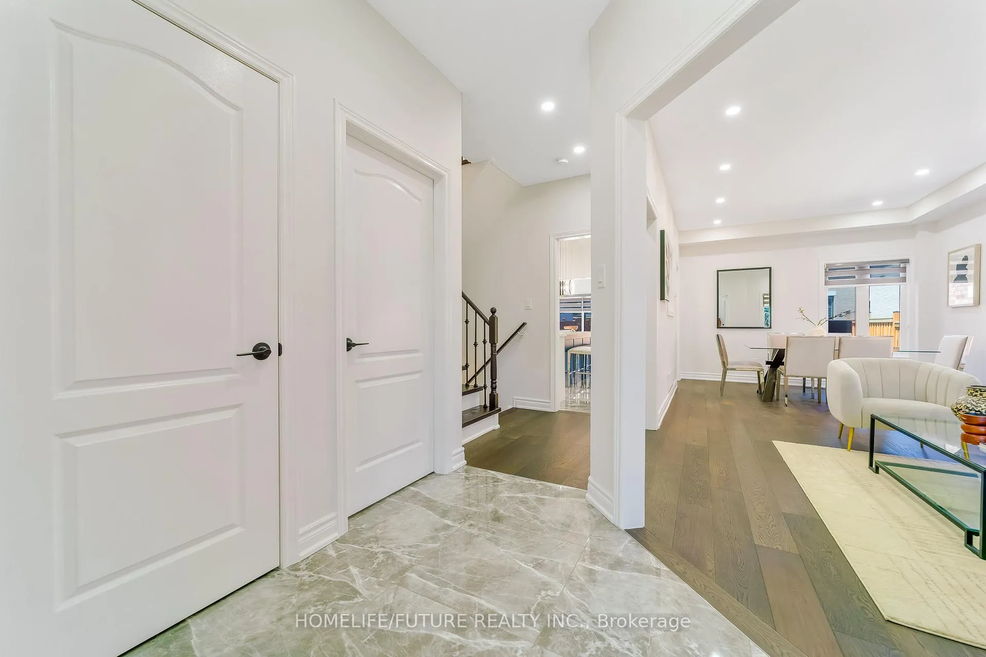 Photo 6 of 556 Highglen Avenue, Markham, Middlefield — HOMEH