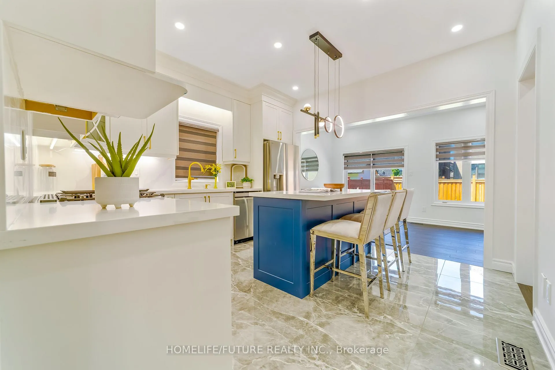 Photo 12 of 556 Highglen Avenue, Markham, Middlefield — HOMEH