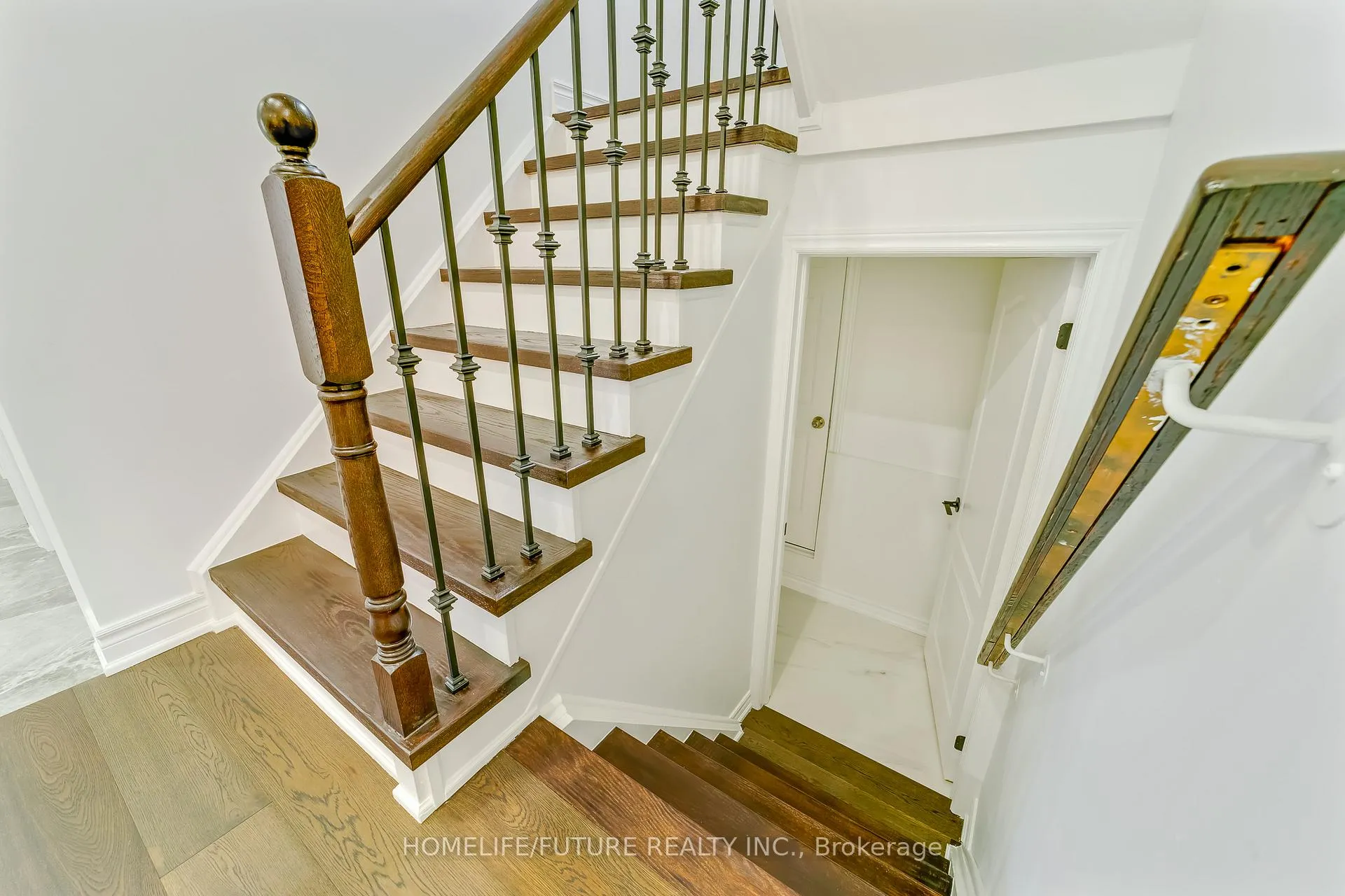 Photo 34 of 556 Highglen Avenue, Markham, Middlefield — HOMEH