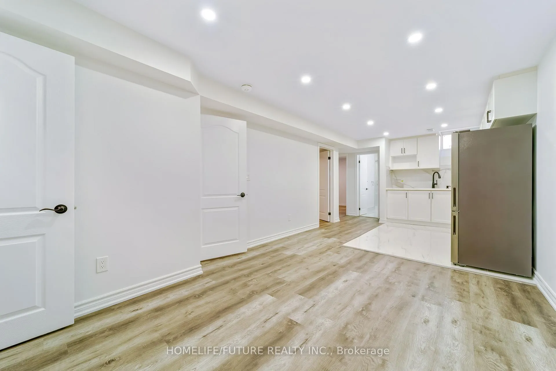 Photo 37 of 556 Highglen Avenue, Markham, Middlefield — HOMEH