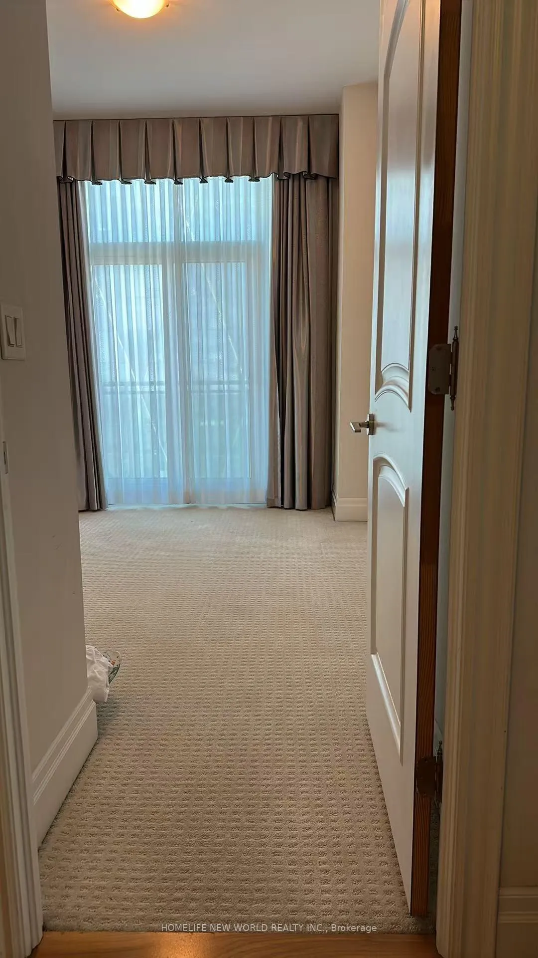 Photo 8 of Unit 5303, 16 Harbour Street, Toronto, Waterfront Communities — HOMEH