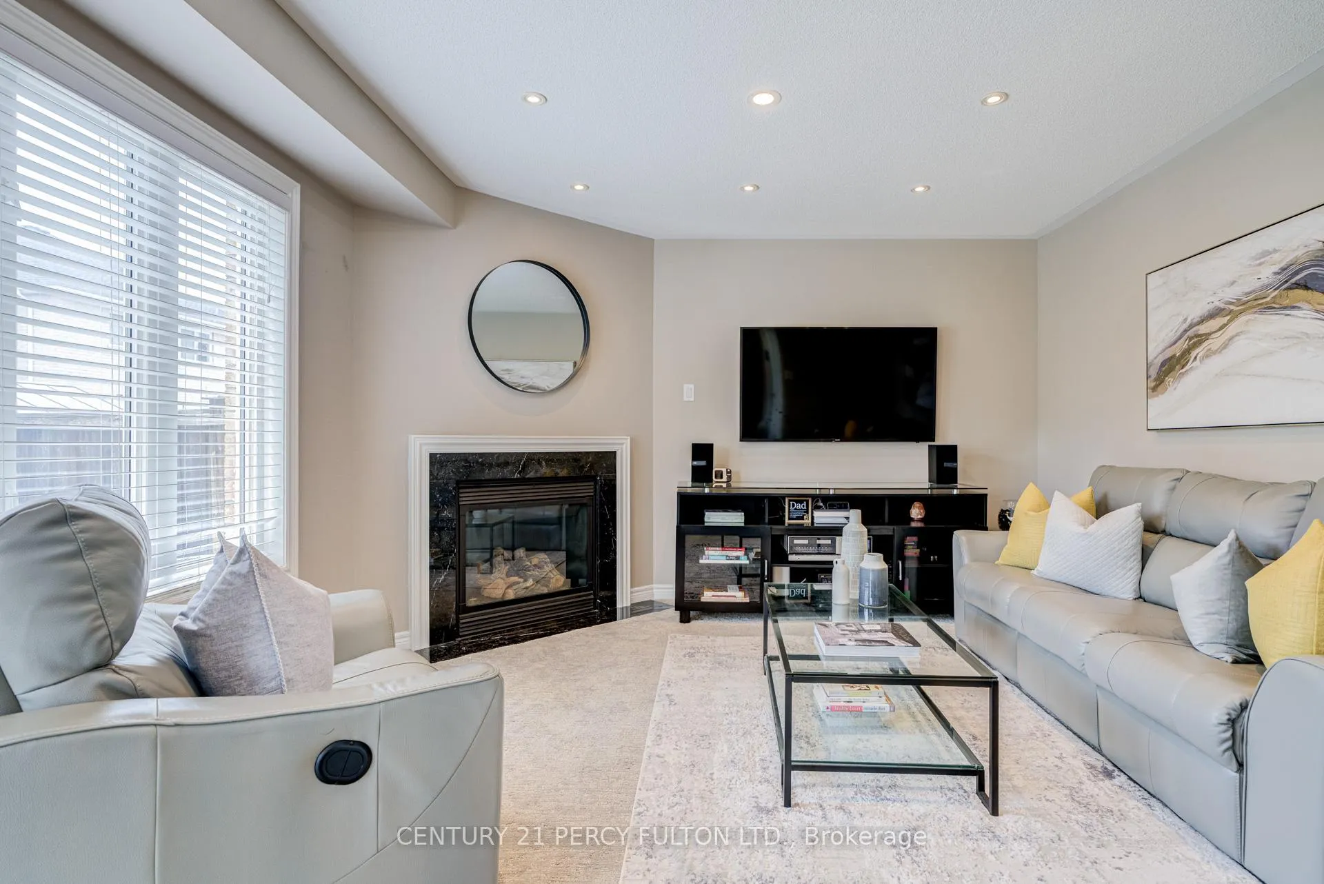 Photo 7 of 4 Taverner Crescent, Ajax, Northwest Ajax — HOMEH