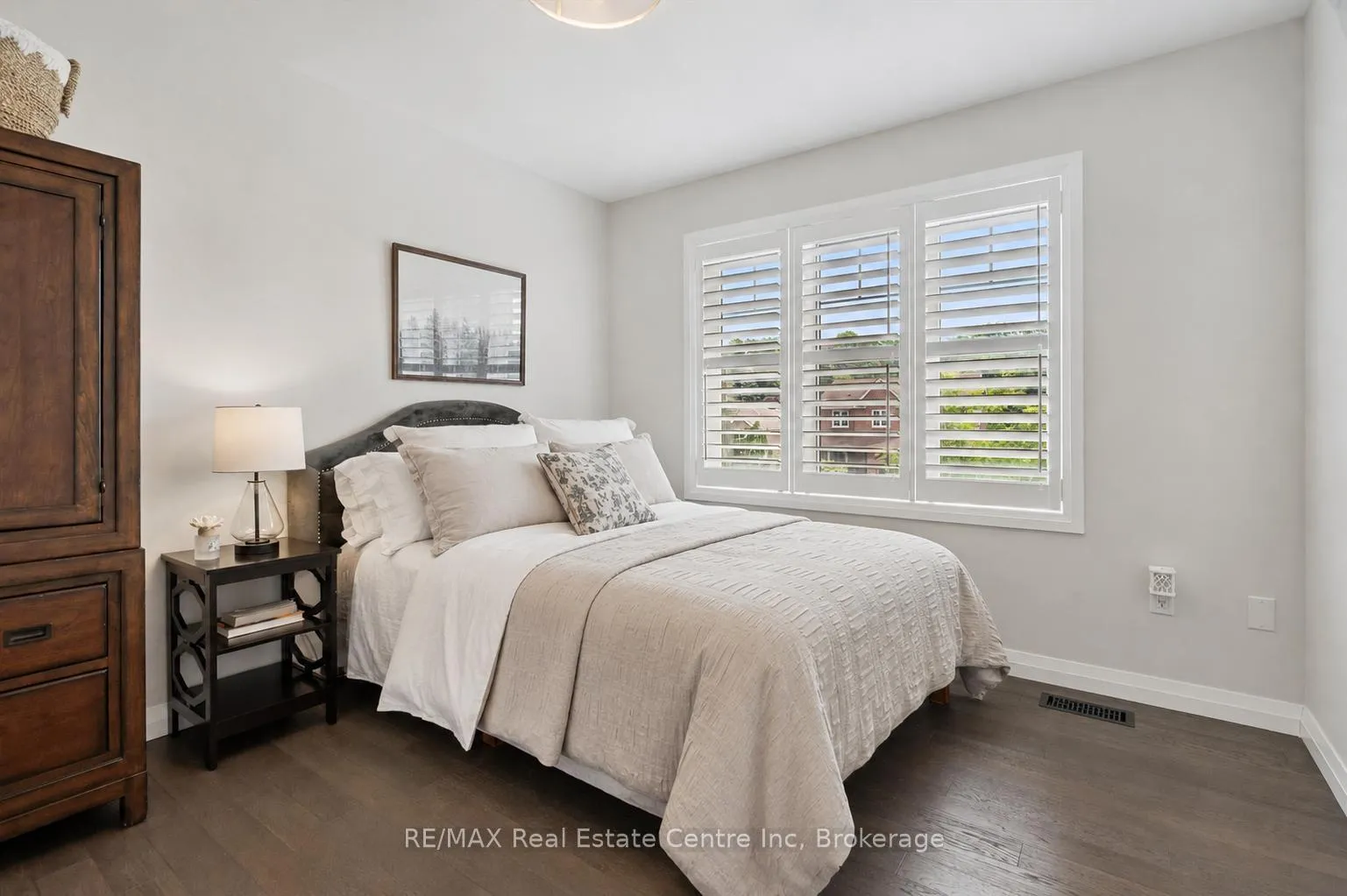 Photo 17 of 10 Craighead Drive, Centre Wellington, Fergus — HOMEH