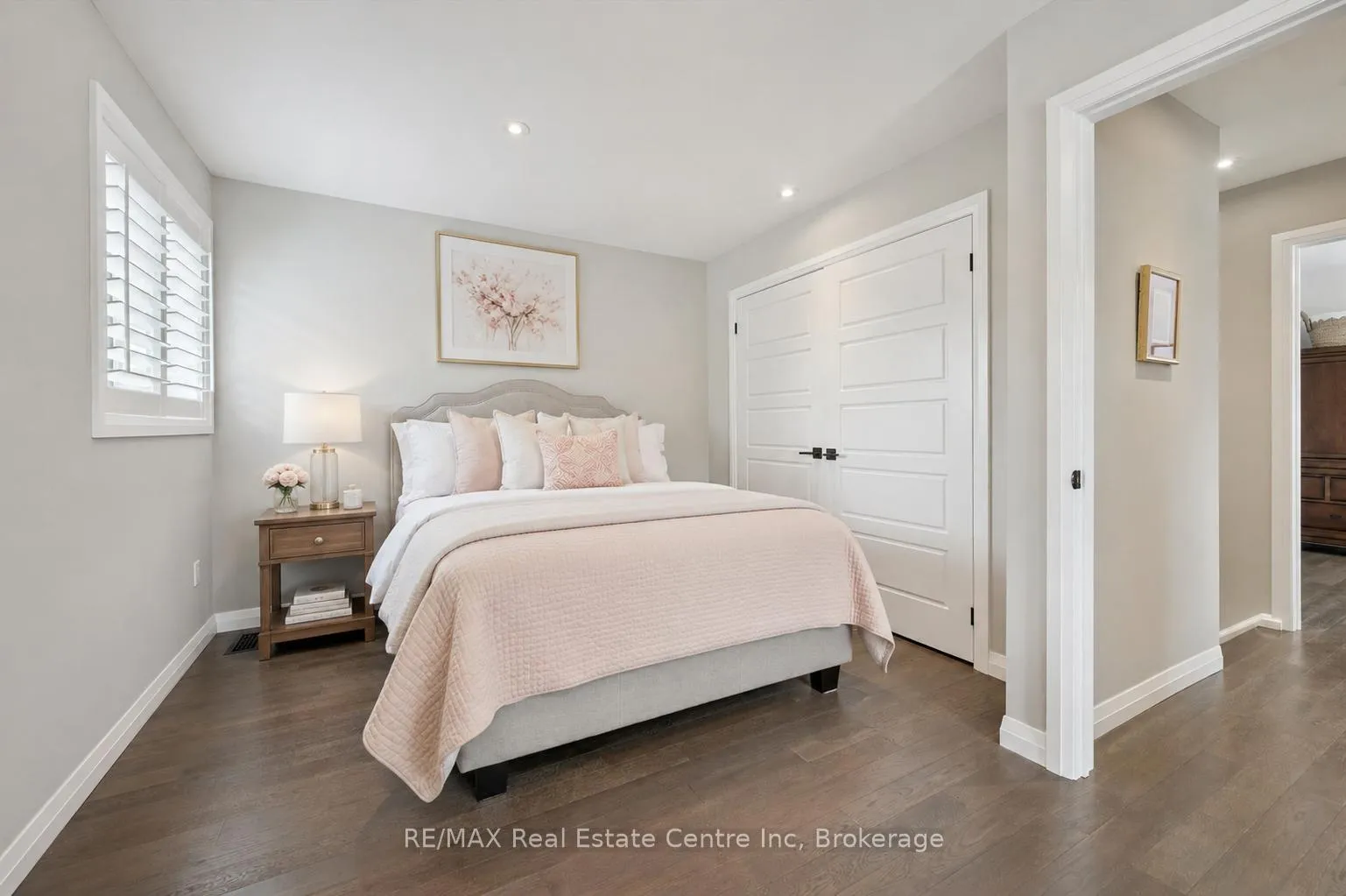 Photo 18 of 10 Craighead Drive, Centre Wellington, Fergus — HOMEH